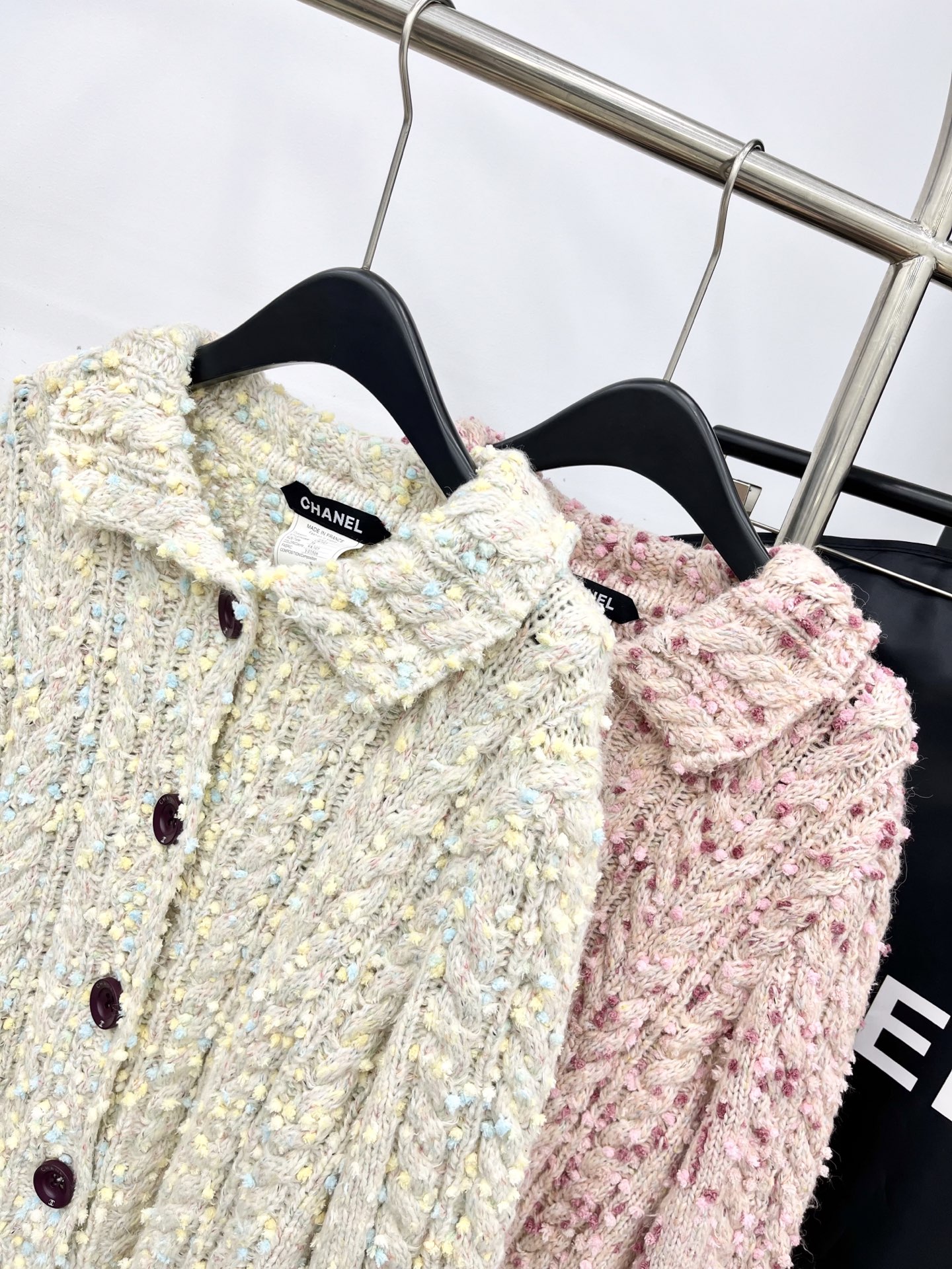 🛒𝐍𝐄𝐖 · 𝟐𝟎𝟐5/爆款现货原单品质 Chan*｜25中古系列重工翻领外套独家订制小香风纱线 ，设计