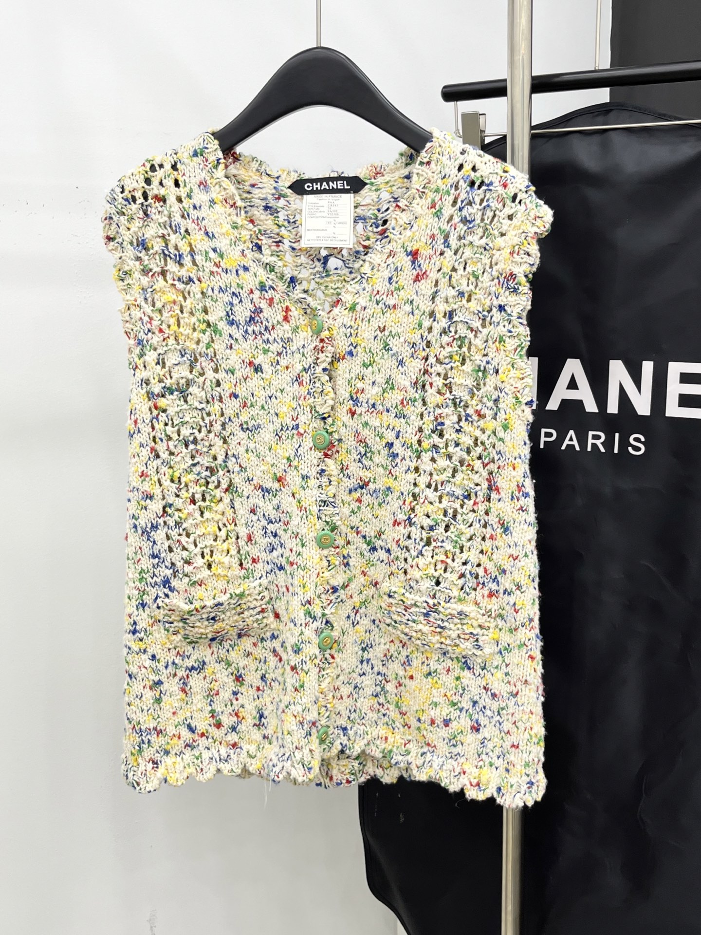 🛒𝐍𝐄𝐖 · 𝟐𝟎𝟐5/爆款现货原单品质 Chan*｜25中古系列重工手工镂空钩花V领背心外套独家订制纱