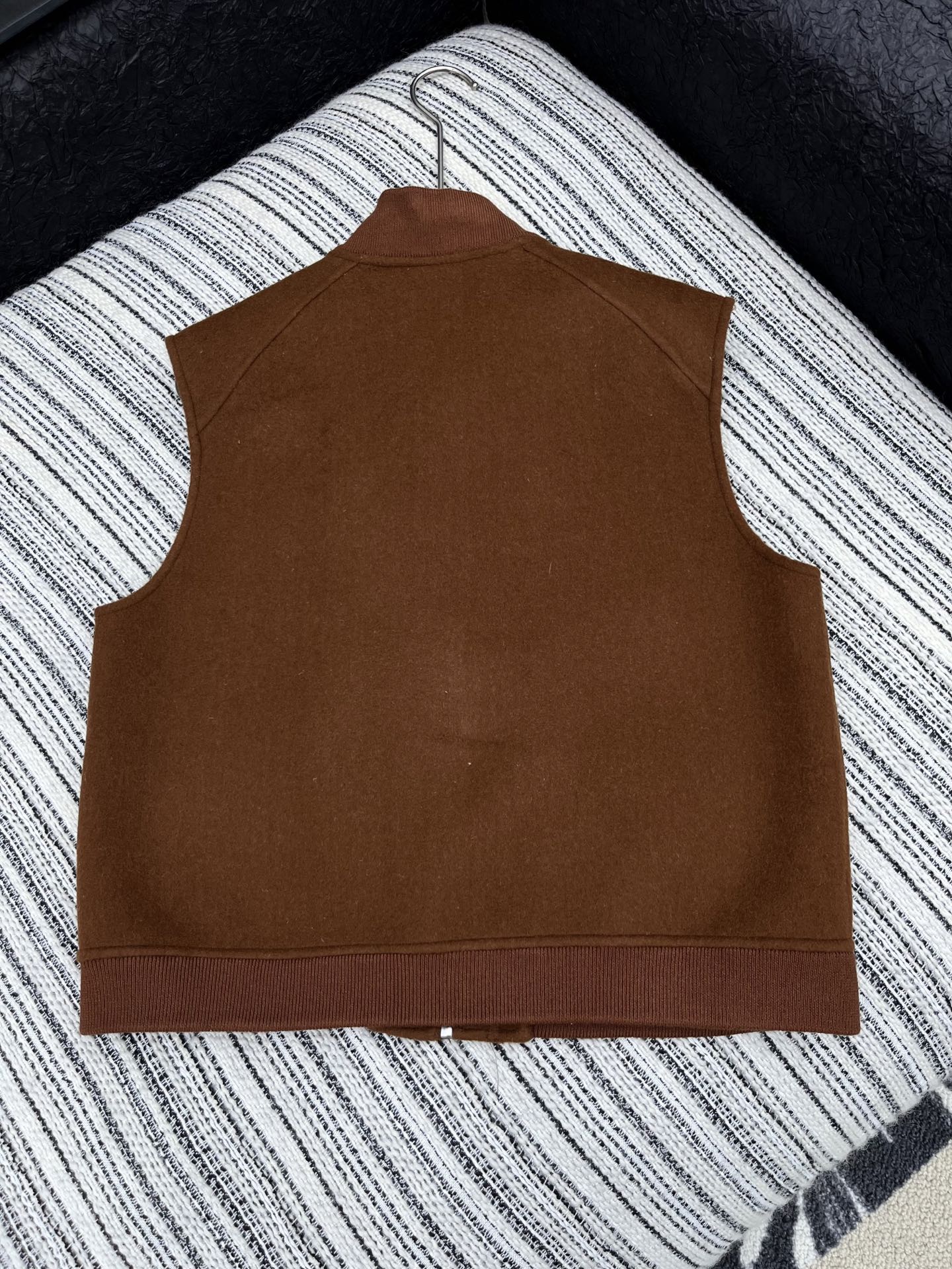 🛒𝐍𝐄𝐖 · 𝟐𝟎𝟐5/爆款现货原单品质 Her*｜2025秋冬新品双面羊毛🦙呢马甲外套超级重磅！大衣中