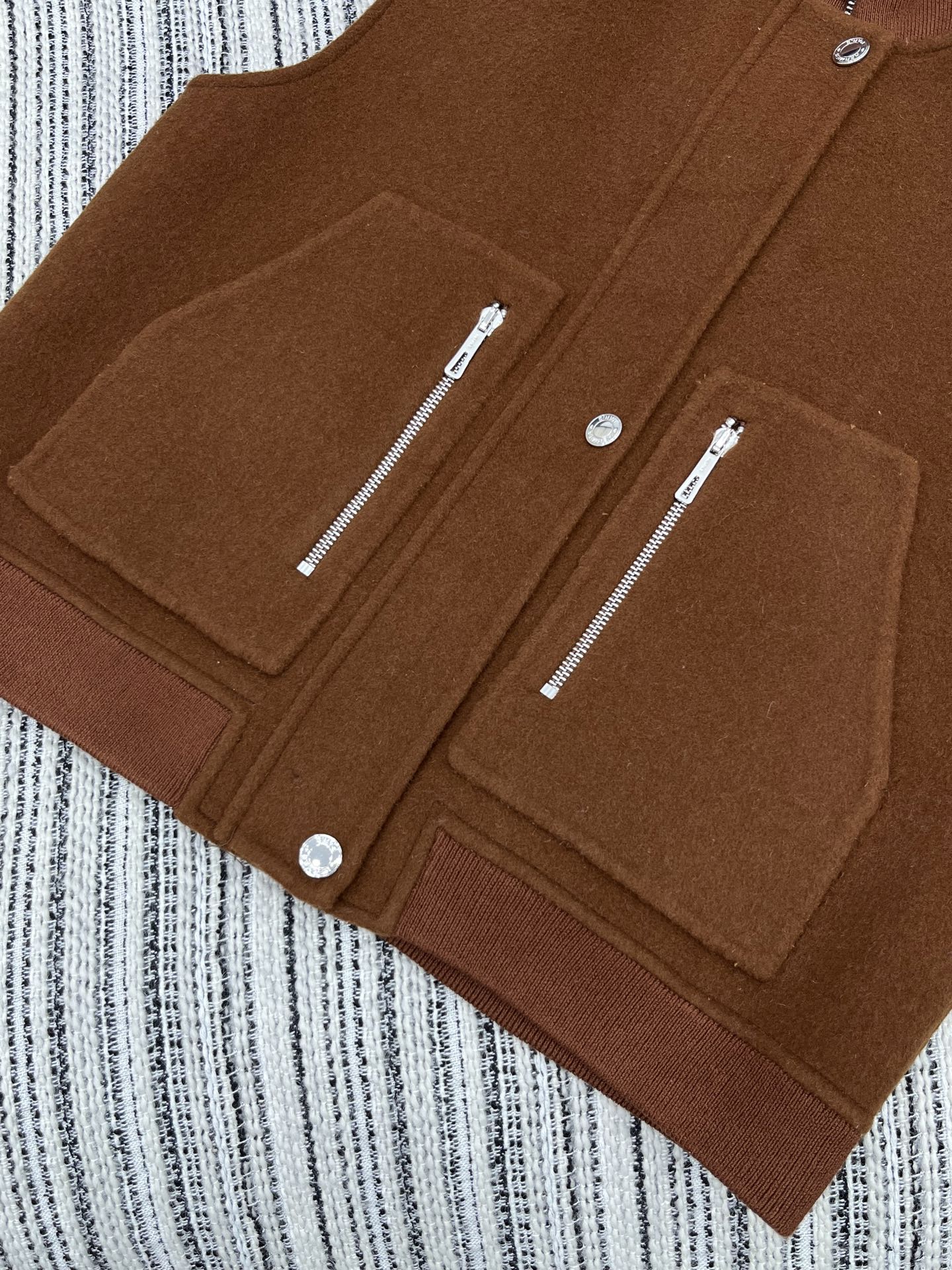 🛒𝐍𝐄𝐖 · 𝟐𝟎𝟐5/爆款现货原单品质 Her*｜2025秋冬新品双面羊毛🦙呢马甲外套超级重磅！大衣中