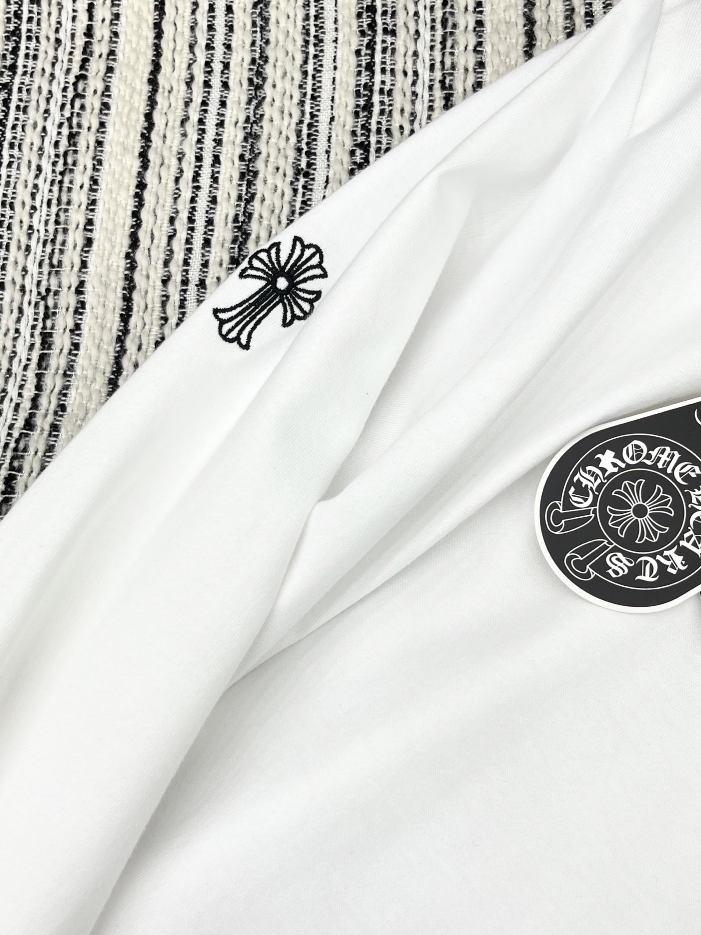 🛒𝐍𝐄𝐖 · 𝟐𝟎𝟐5/爆款现货原单品质 克罗星｜2025新款梵文口袋刺绣长袖衫宽松慵懒系列！纯色系酷酷