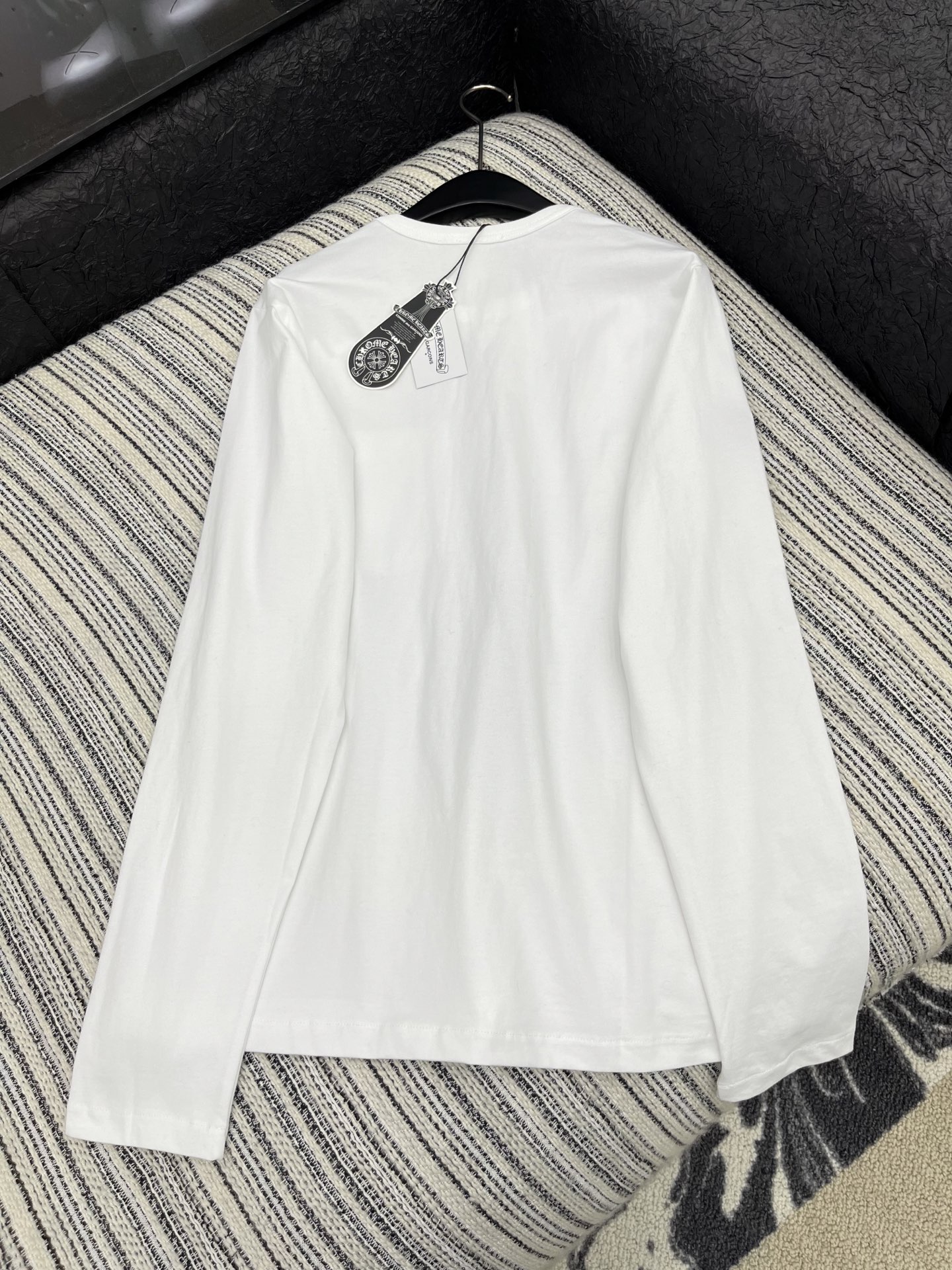 🛒𝐍𝐄𝐖 · 𝟐𝟎𝟐5/爆款现货原单品质 克罗星｜2025新款梵文口袋刺绣长袖衫宽松慵懒系列！纯色系酷酷