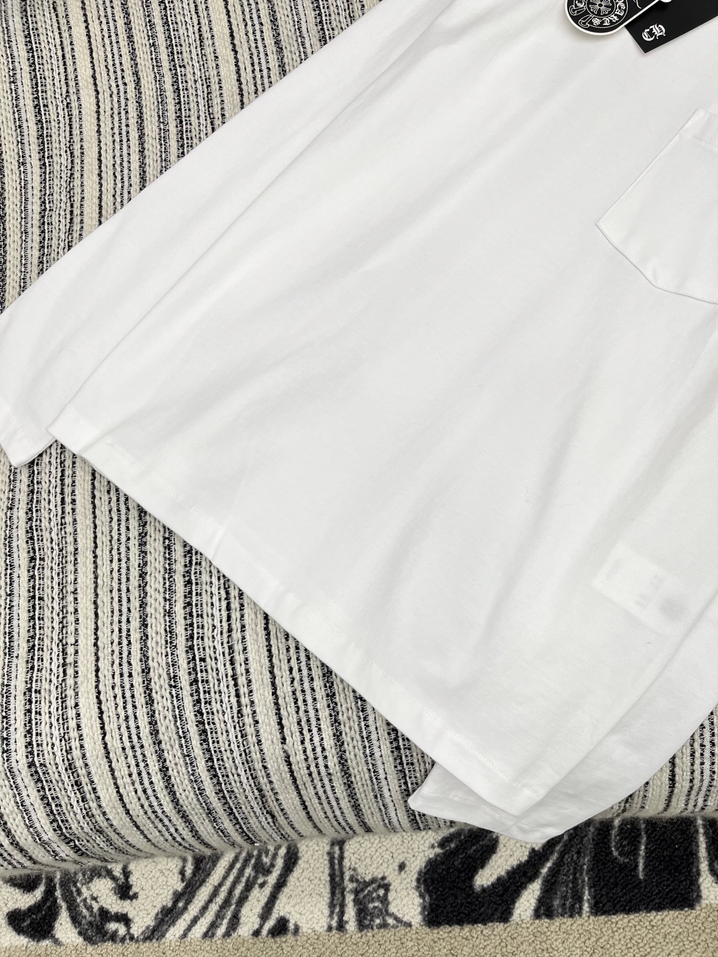 🛒𝐍𝐄𝐖 · 𝟐𝟎𝟐5/爆款现货原单品质 克罗星｜2025新款梵文口袋刺绣长袖衫宽松慵懒系列！纯色系酷酷