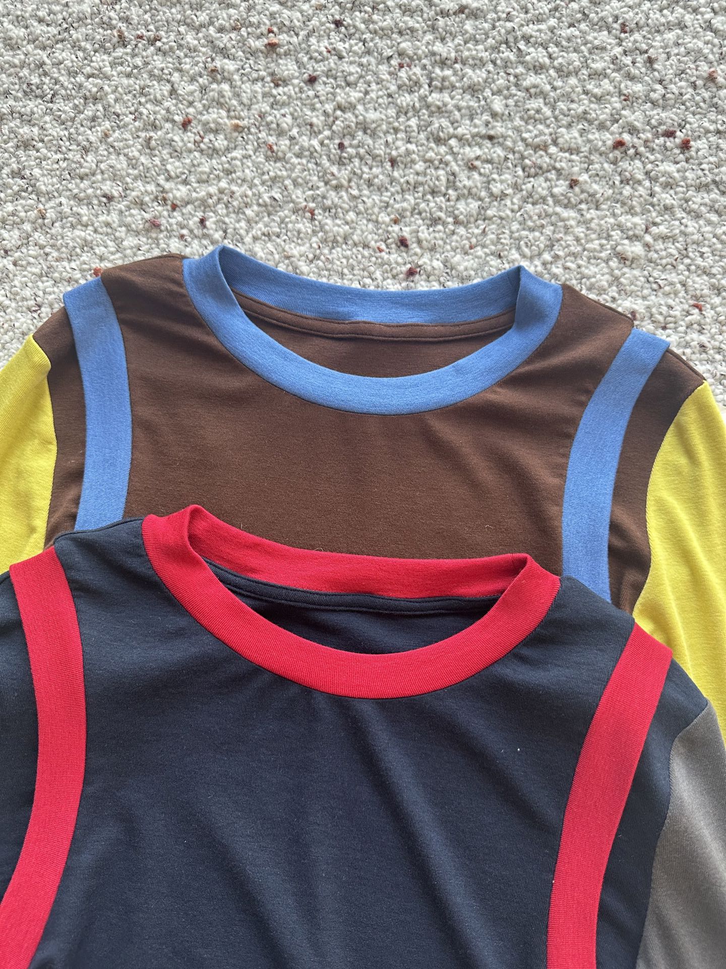 🛒𝐍𝐄𝐖 · 𝟐𝟎𝟐5/爆款现货设计师 原创｜2025新款天丝羊毛撞色打底衫云感舒适的系列！上身的触感谁