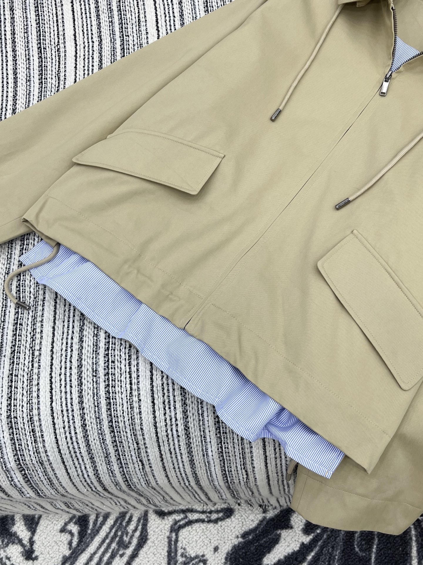 🛒𝐍𝐄𝐖 · 𝟐𝟎𝟐5/爆款现货品牌平替 设计师｜25秋冬新品 带帽女士假两件派克外套＞＞＞＞百搭之王复