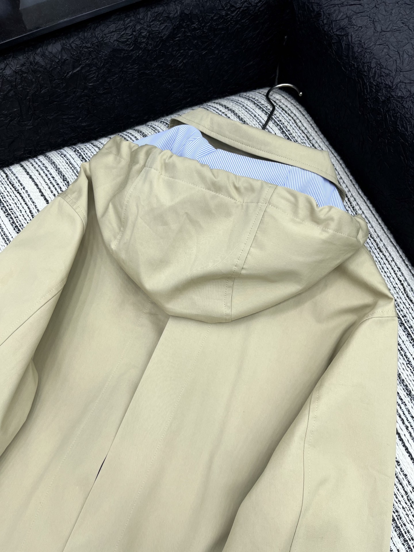 🛒𝐍𝐄𝐖 · 𝟐𝟎𝟐5/爆款现货品牌平替 设计师｜25秋冬新品 带帽女士假两件派克外套＞＞＞＞百搭之王复