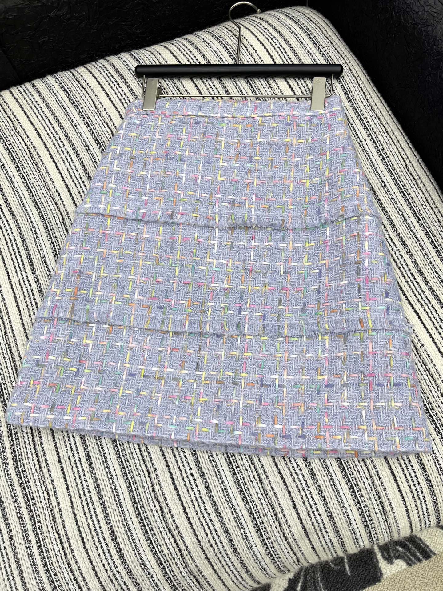 🛒𝐍𝐄𝐖 · 𝟐𝟎𝟐5/爆款现货【原版定制】Chane*｜2025新品粗花呢流苏边装饰半裙定制YB进口材