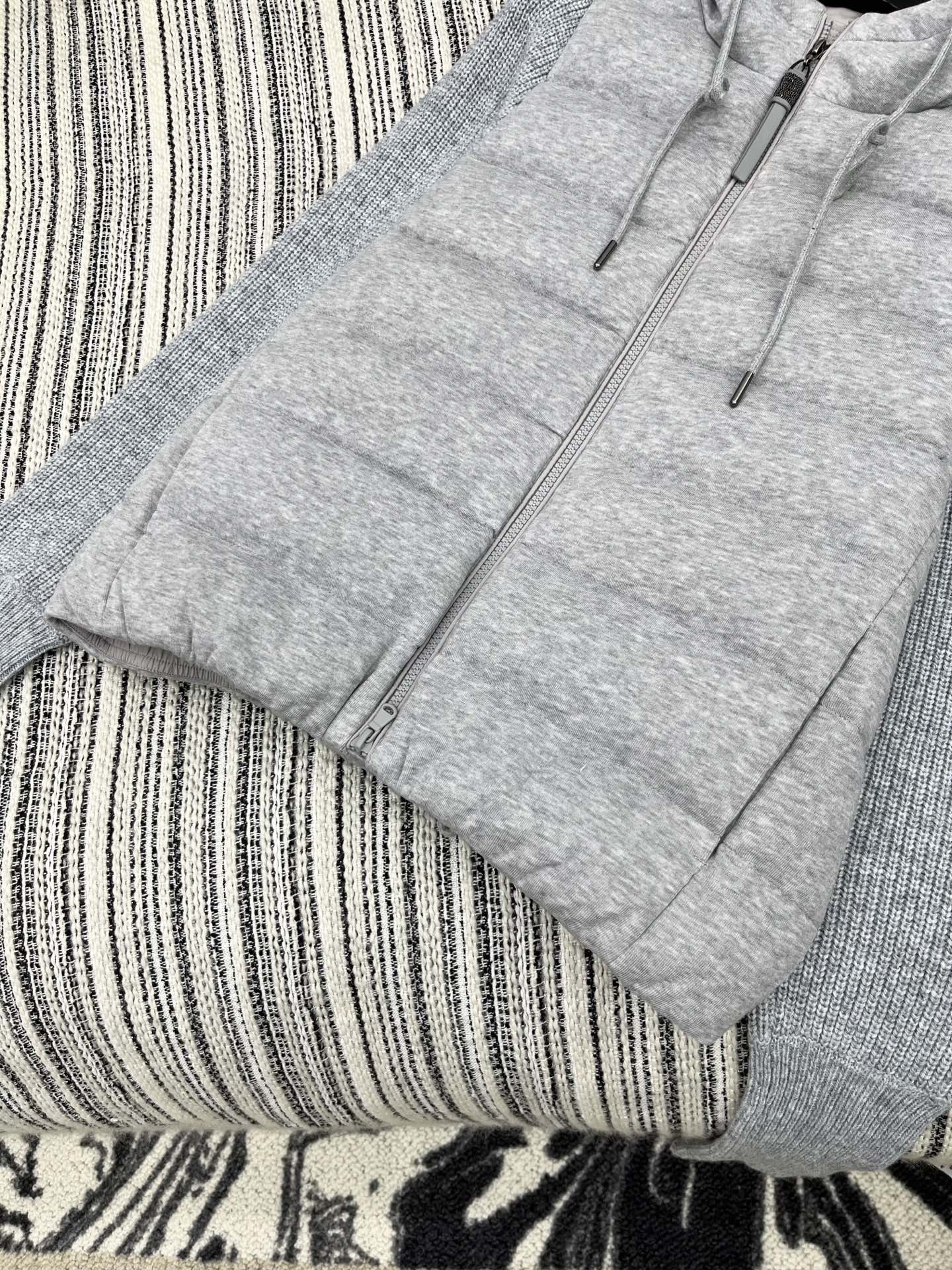 🛒𝐍𝐄𝐖 · 𝟐𝟎𝟐5/爆款现货【原版订制】BC｜25秋冬新品带帽针织拼接羽绒服外套面包服设计 90鹅绒