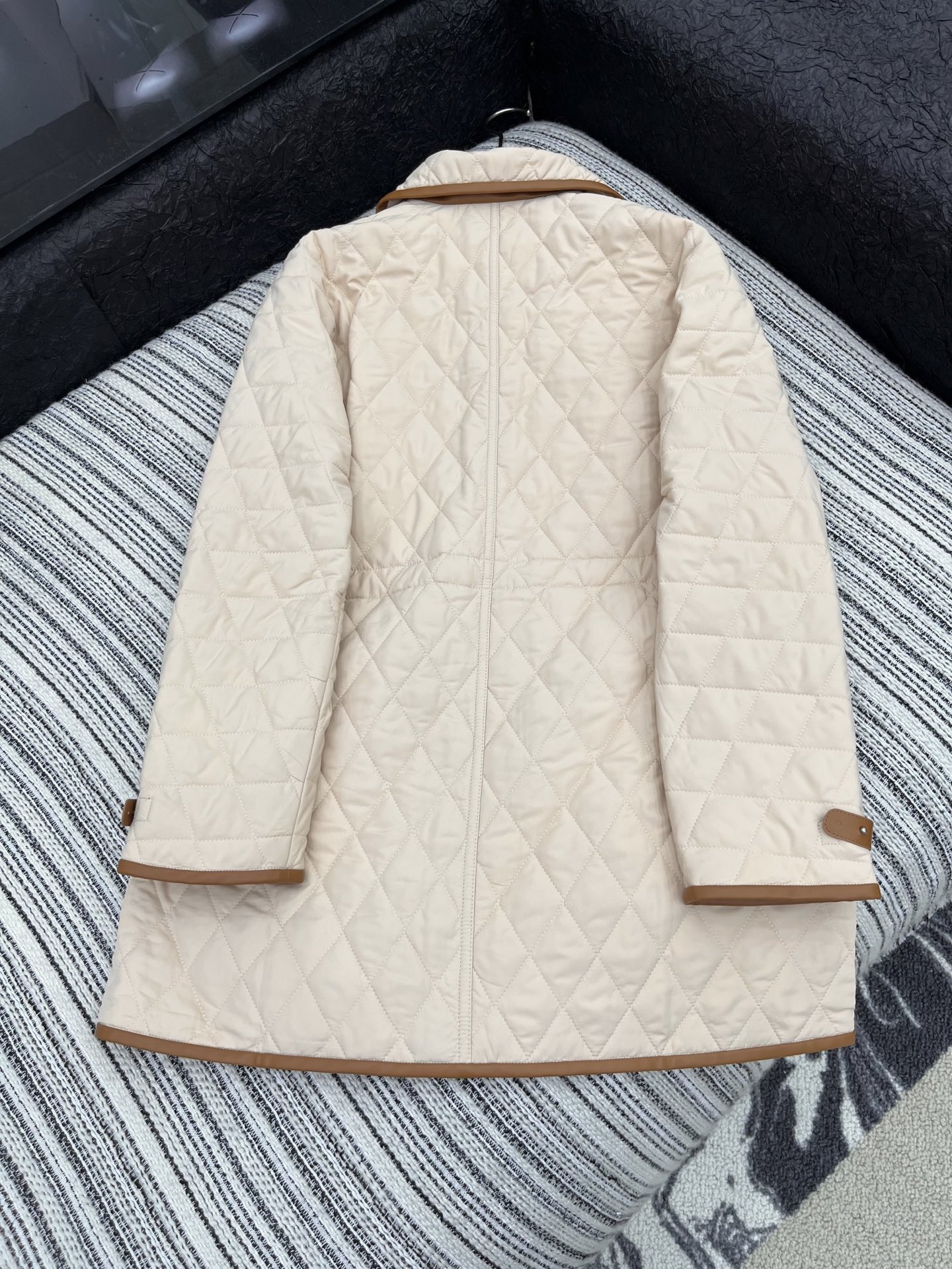 🛒𝐍𝐄𝐖 · 𝟐𝟎𝟐5/爆款现货【原版定制】拉夫劳伦｜25秋冬新品紫标系列拼皮棉服外套 定制拉链锁带，云