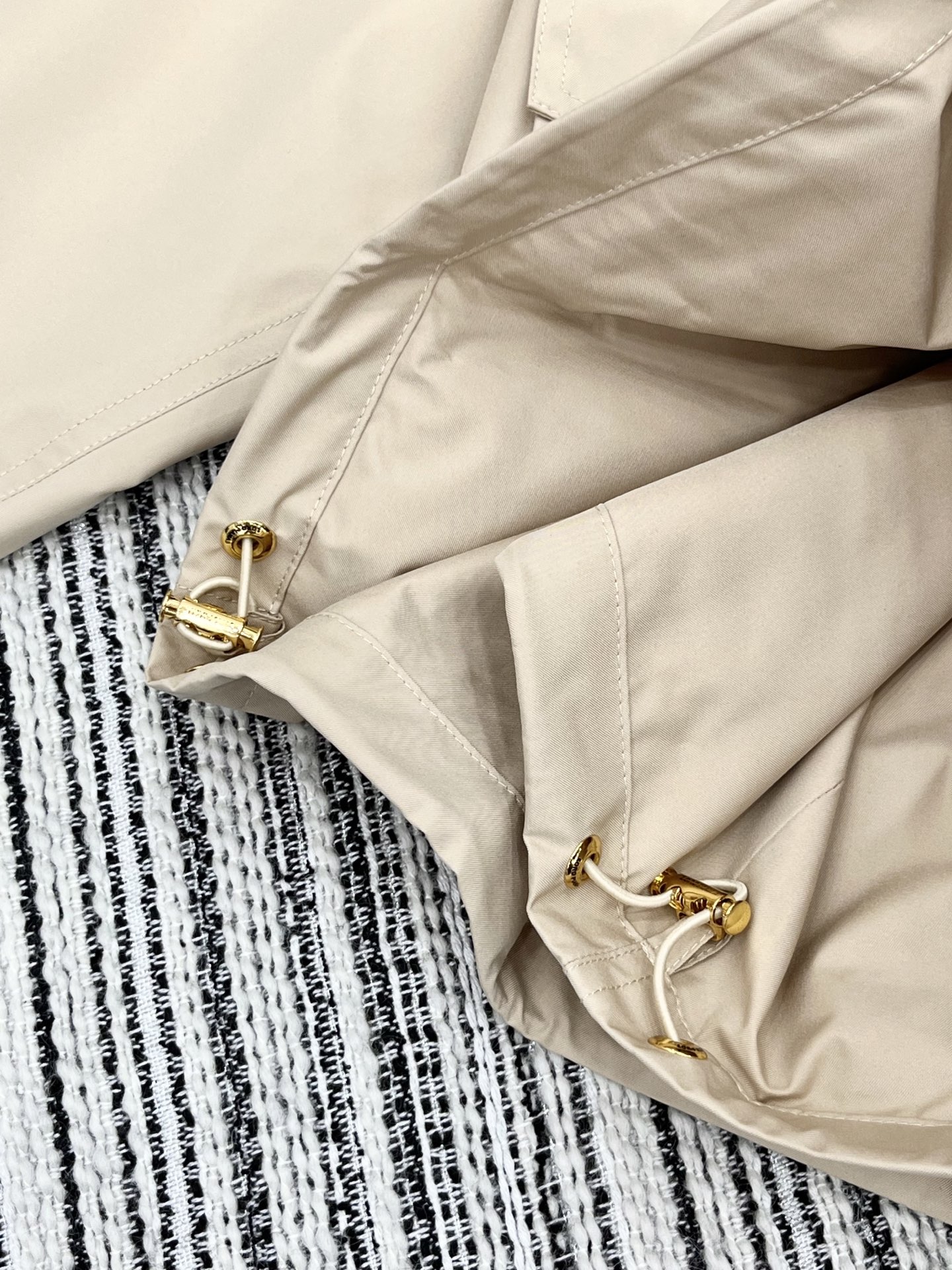 🛒𝐍𝐄𝐖 · 𝟐𝟎𝟐5/爆款现货【原版订制】LP*｜2025新品老钱风带帽短款风衣外套1:1定制进口材质