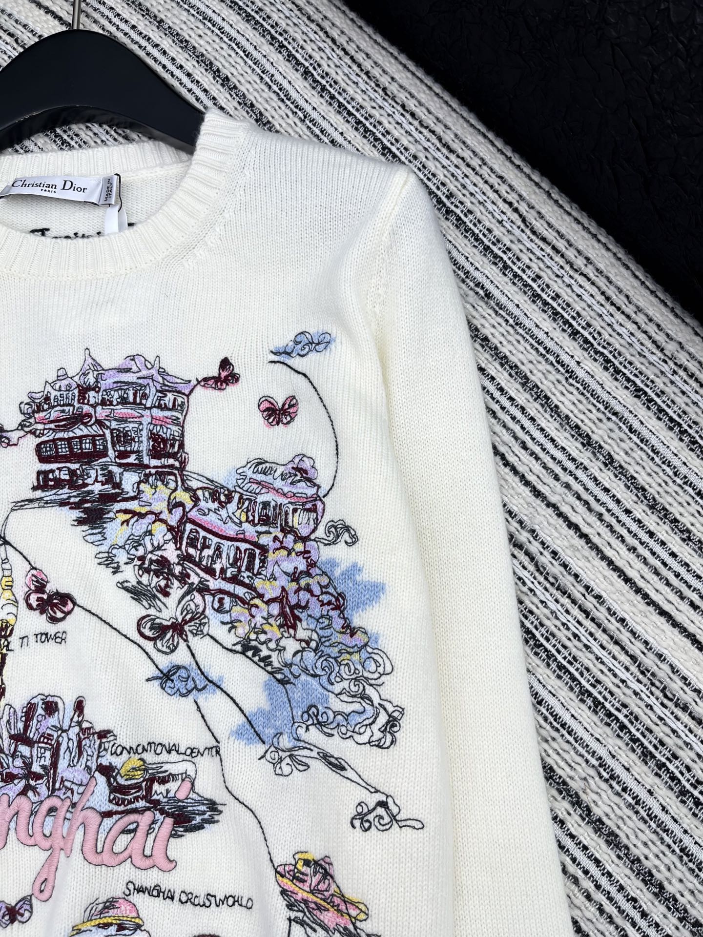 🛒𝐍𝐄𝐖 · 𝟐𝟎𝟐5/爆款现货原单品质 Dio*｜25新品刺绣针织衫精致常规版型上身巨显瘦！定制重工工