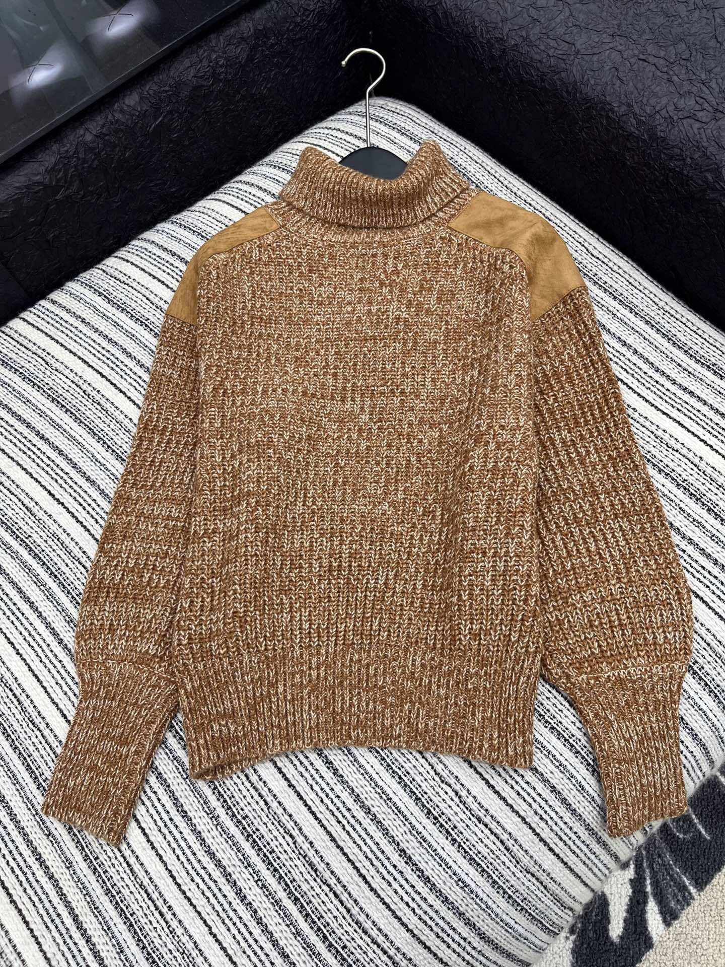 🛒𝐍𝐄𝐖 · 𝟐𝟎𝟐5/爆款现货原单品质 Lp｜25新品拼皮针织衫精致常规版型，同色系拼接，定制重工粗针