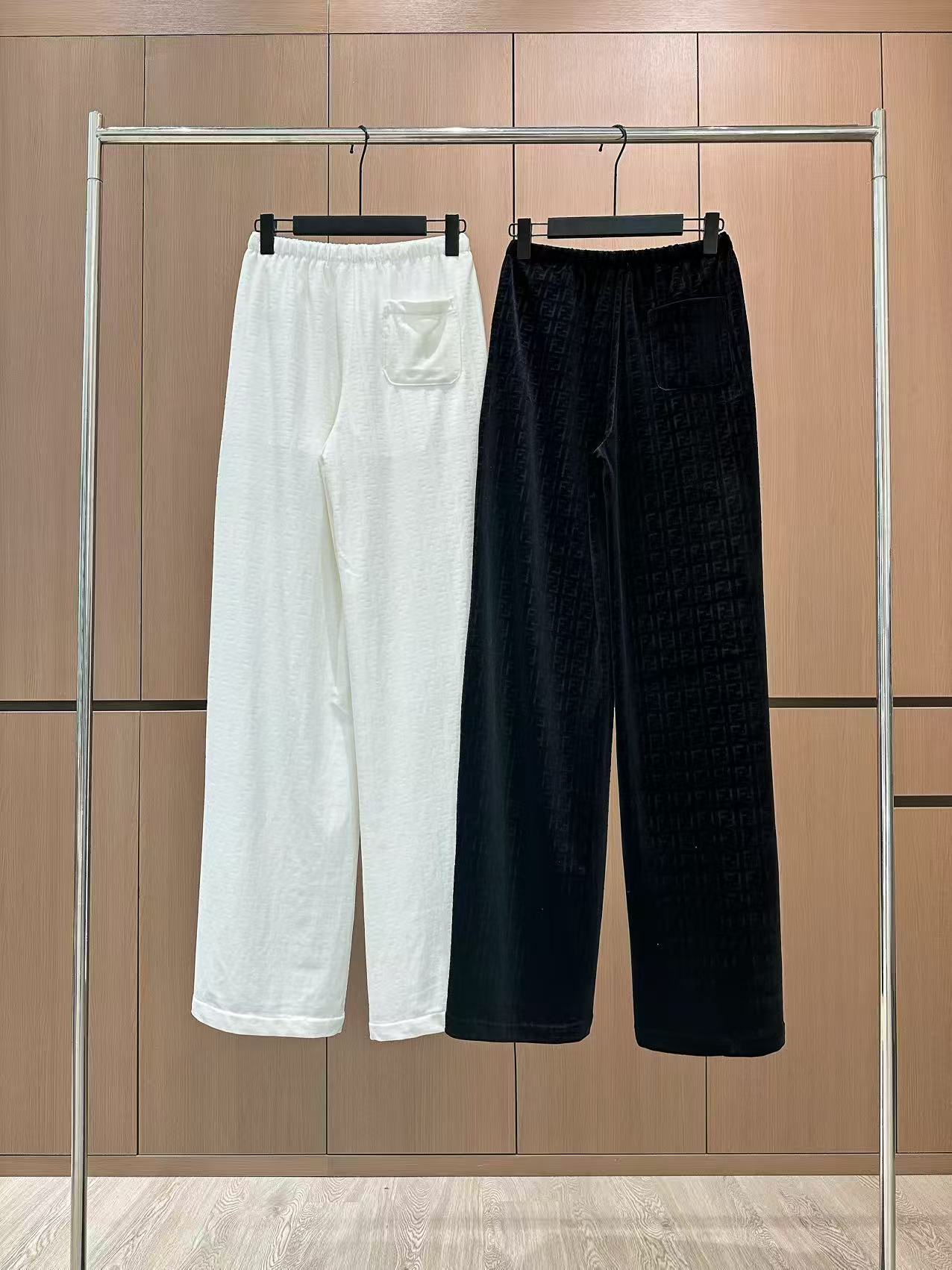 🛒𝐍𝐄𝐖 · 𝟐𝟎𝟐5/爆款现货设计师 原创｜FF字母松紧腰头休闲裤高品质面料质感柔软细腻舒适。气质百搭