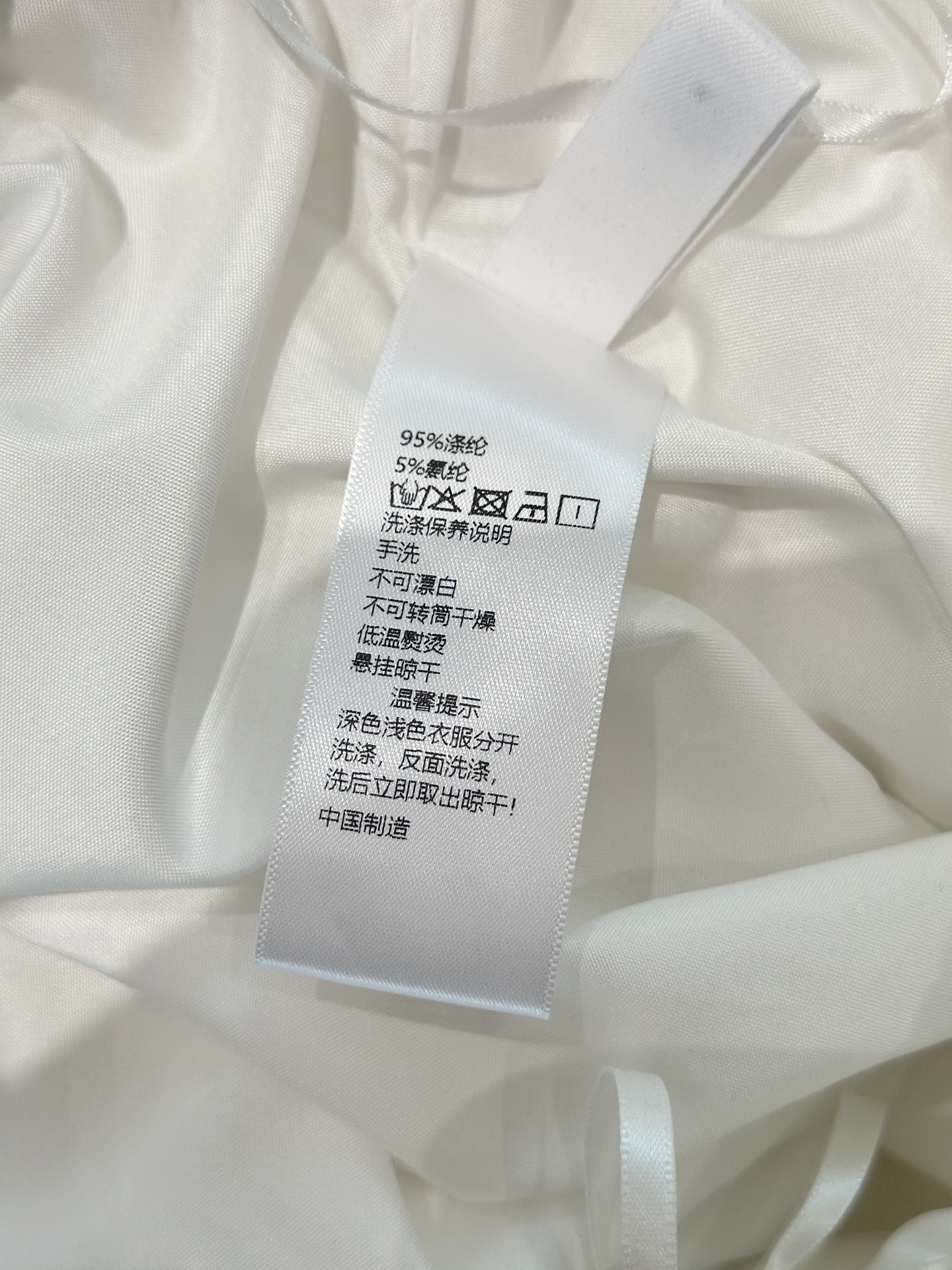 🛒𝐍𝐄𝐖 · 𝟐𝟎𝟐5/爆款现货设计师 原创｜FF字母松紧腰头休闲裤高品质面料质感柔软细腻舒适。气质百搭