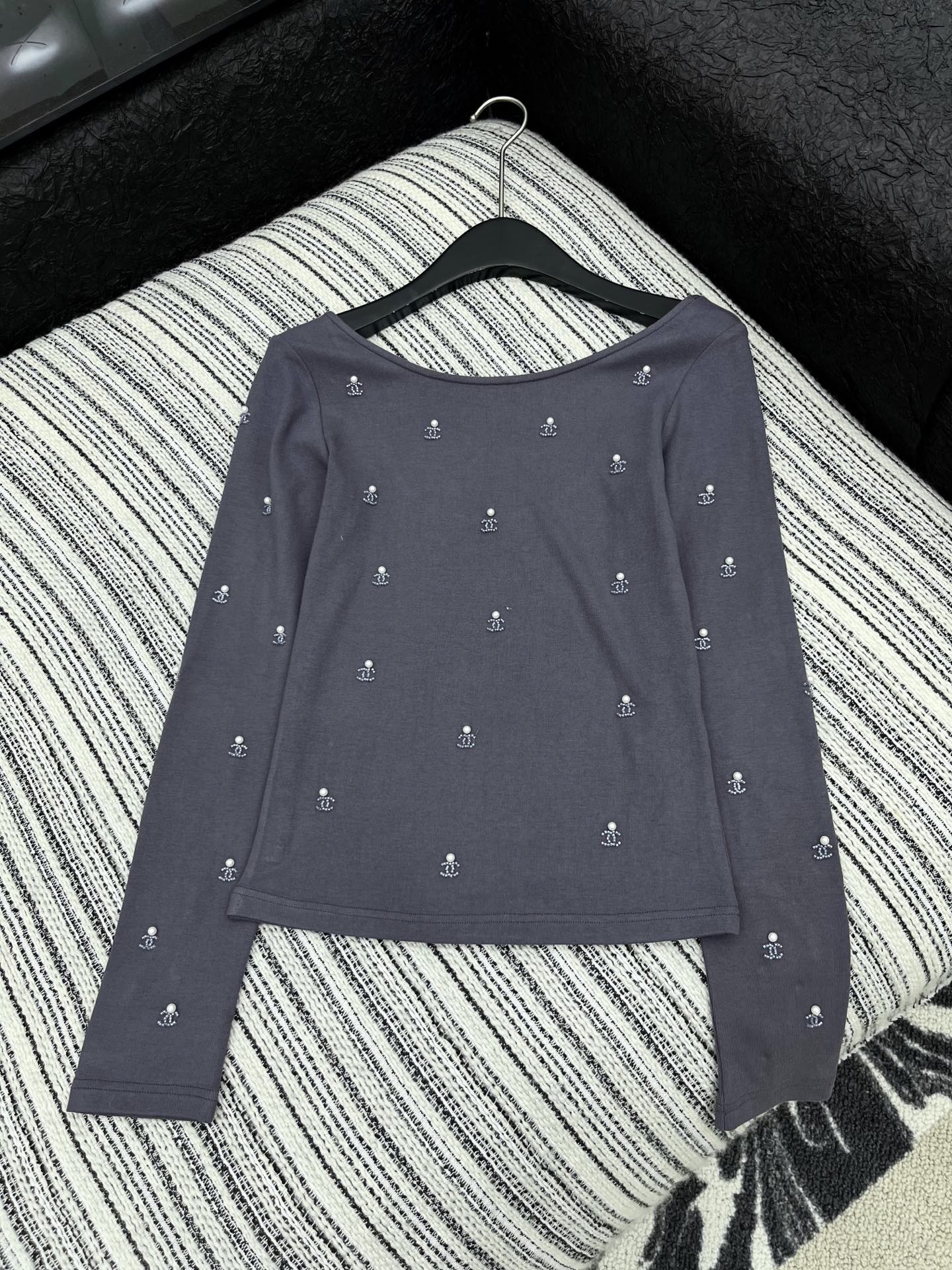 🛒𝐍𝐄𝐖 · 𝟐𝟎𝟐5/爆款现货原单品质 Chan*｜2025新款高弹力打底衫云感舒适系列！上身的触感谁