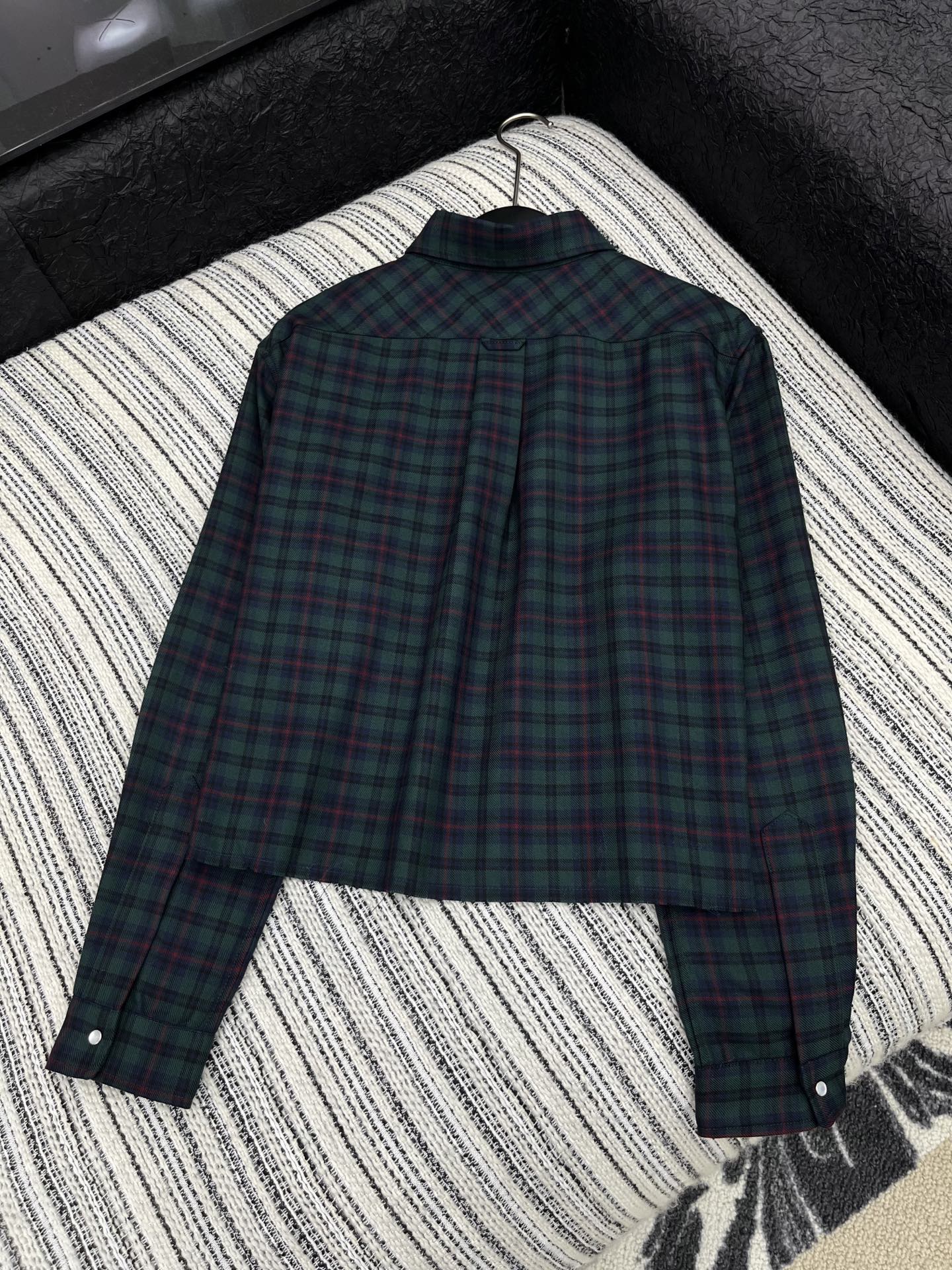 🛒𝐍𝐄𝐖 · 𝟐𝟎𝟐5/爆款现货【原版定制】 Miu Mi *｜2025秋冬格纹翻领刺绣衬衫定制YB材质