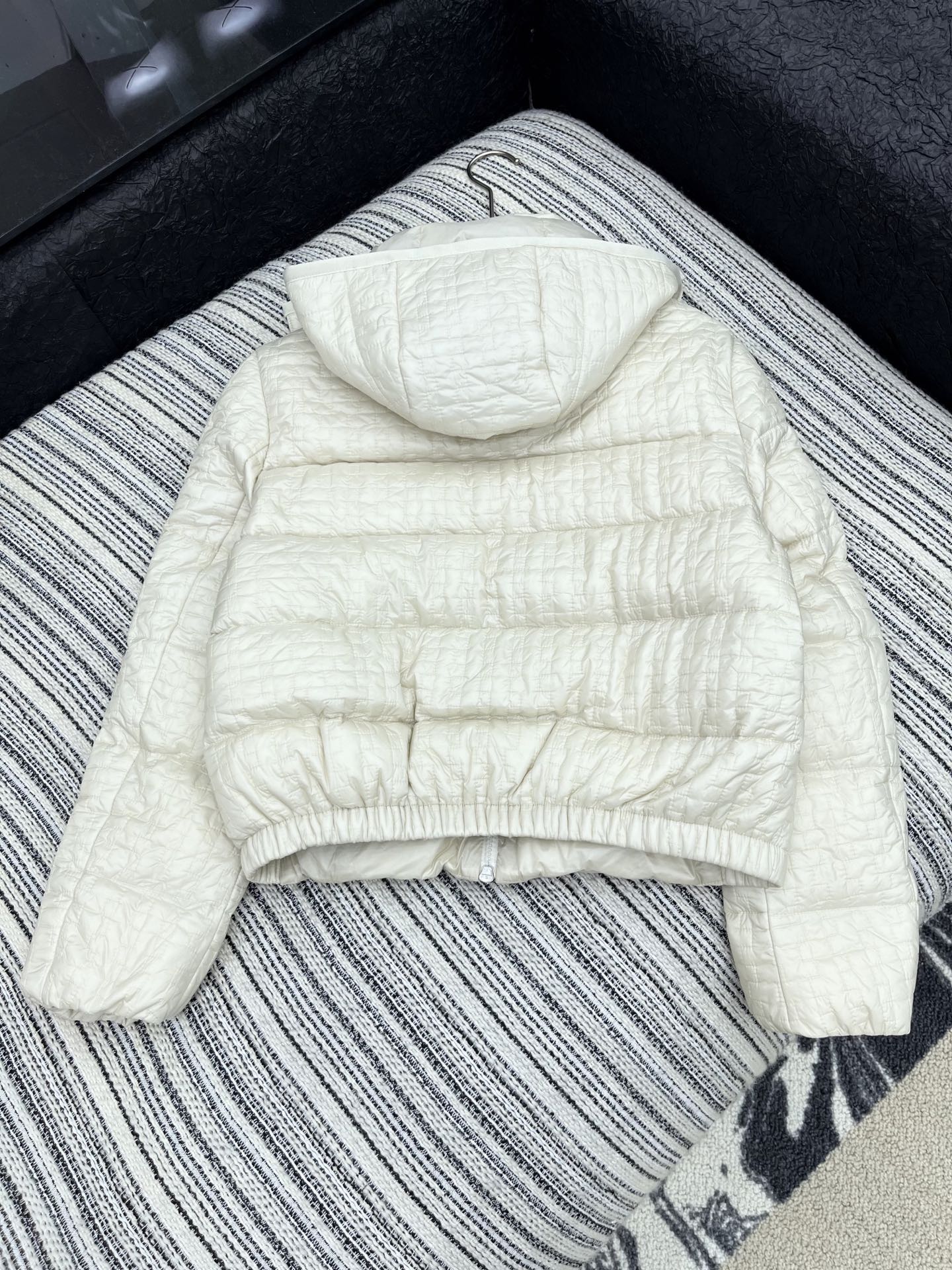 🛒𝐍𝐄𝐖 · 𝟐𝟎𝟐5/爆款现货【原版定制】Moncle*2025新品连帽羽绒服外套定制YB进口防风防水