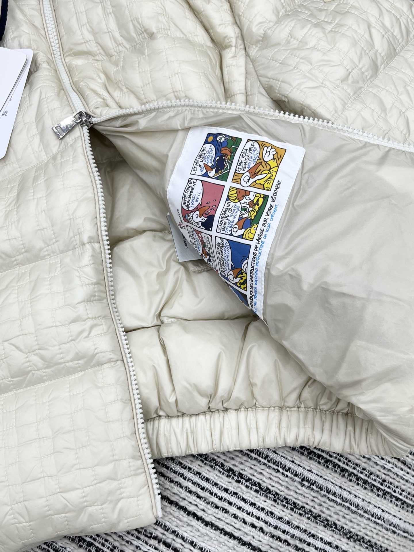 🛒𝐍𝐄𝐖 · 𝟐𝟎𝟐5/爆款现货【原版定制】Moncle*2025新品连帽羽绒服外套定制YB进口防风防水