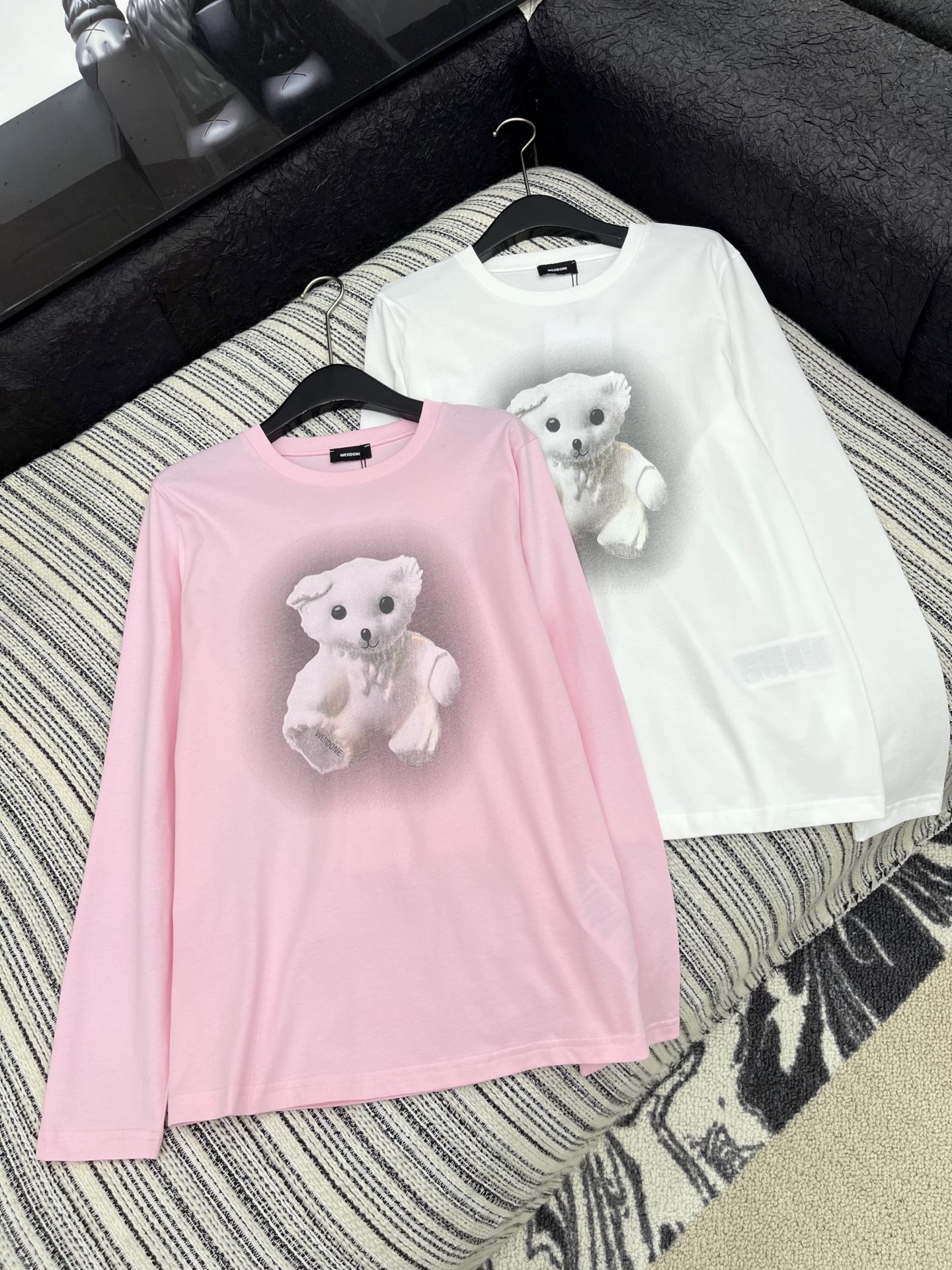 🛒𝐍𝐄𝐖 · 𝟐𝟎𝟐5/爆款现货原单品质 Well Don *｜精致重工印花长袖T恤高订面料 亲肤透气舒