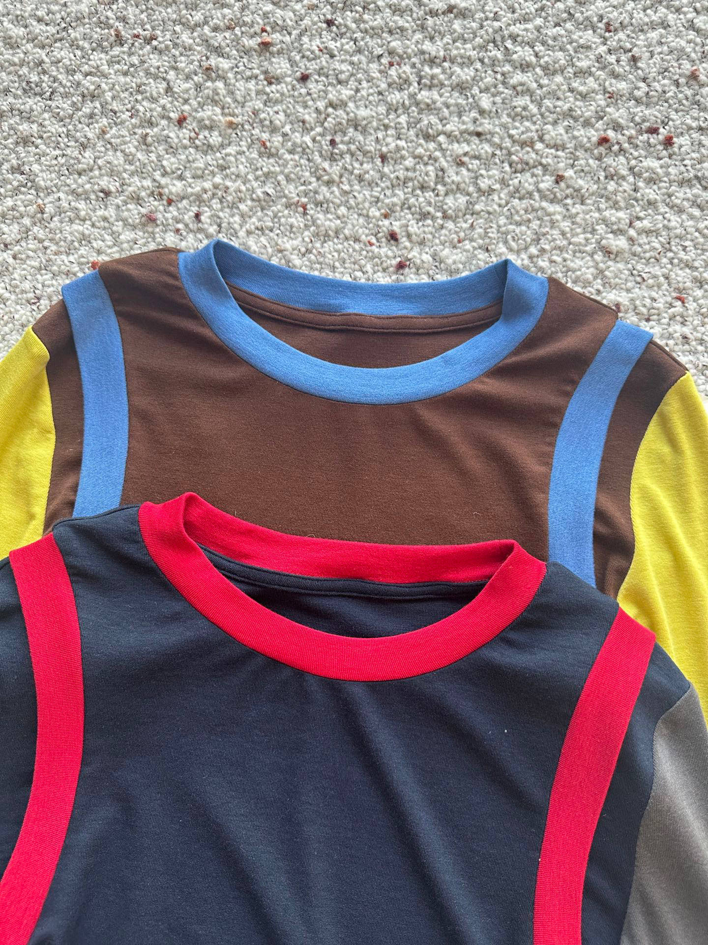 🛒𝐍𝐄𝐖 · 𝟐𝟎𝟐5/爆款现货设计师 原创｜2025新款天丝羊毛撞色打底衫云感舒适的系列！上身的触感谁