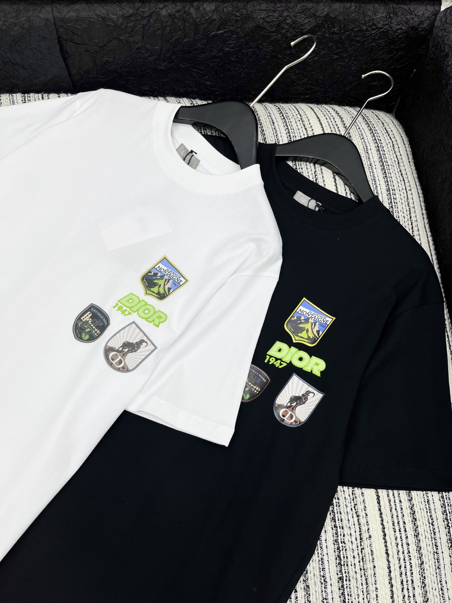 🛒𝐍𝐄𝐖 · 𝟐𝟎𝟐5/爆款现货【原版定制】Dio*｜25新品撞色字母短袖T恤精致版型上身巨显瘦！定制最