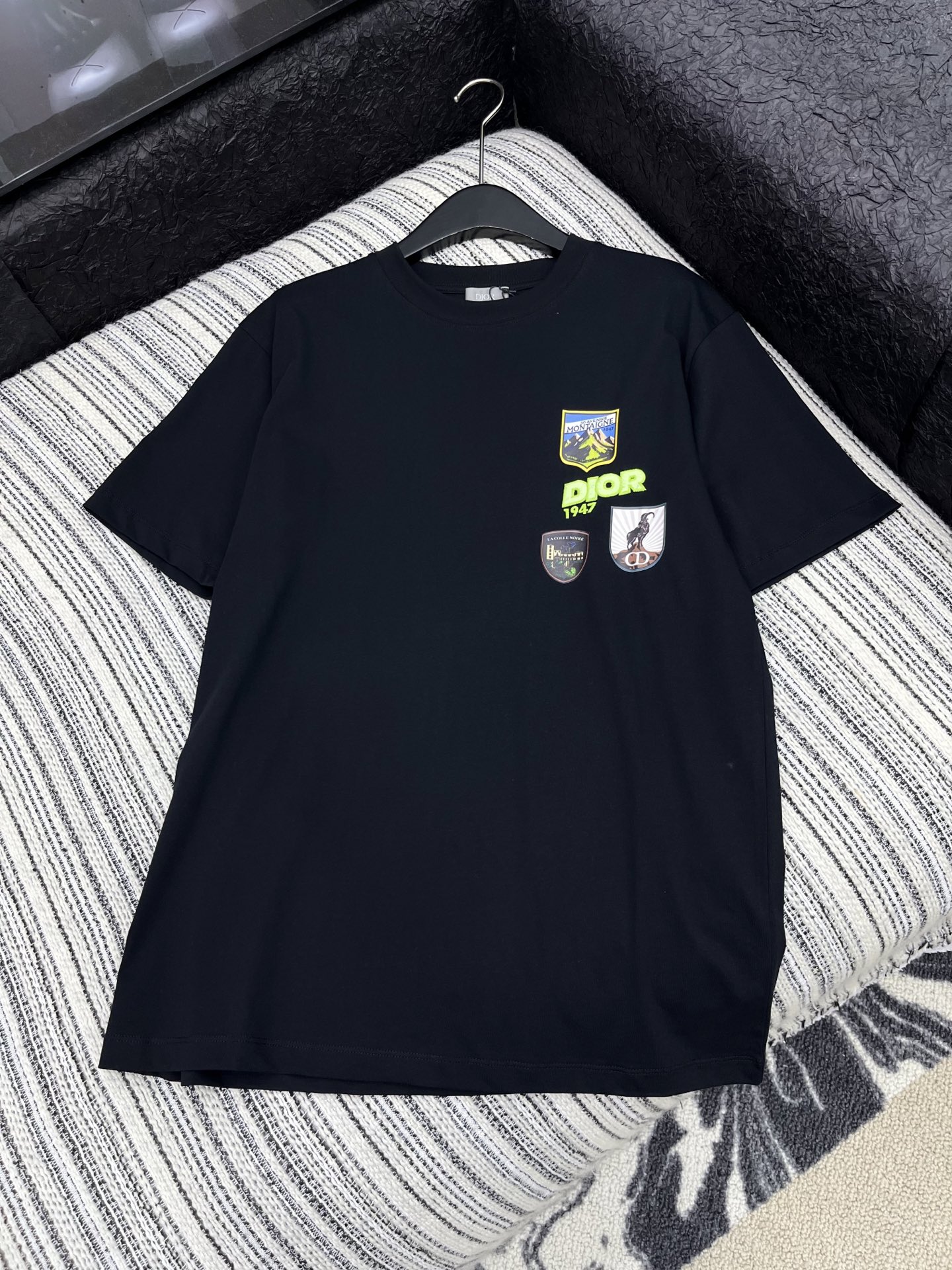 🛒𝐍𝐄𝐖 · 𝟐𝟎𝟐5/爆款现货【原版定制】Dio*｜25新品撞色字母短袖T恤精致版型上身巨显瘦！定制最