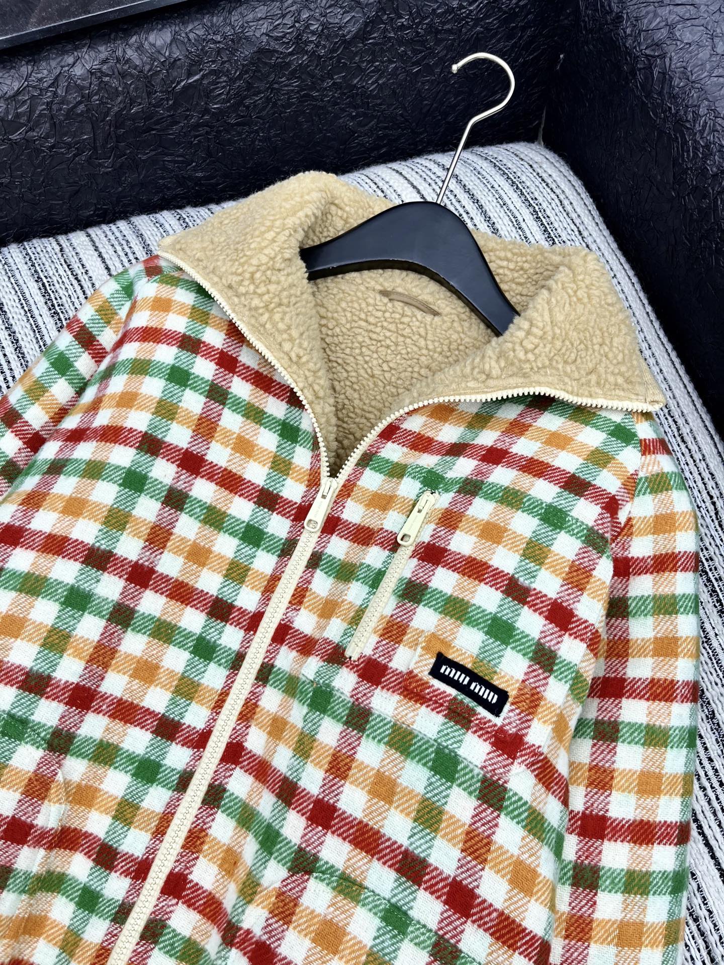 🛒𝐍𝐄𝐖 · 𝟐𝟎𝟐5/爆款现货【原版定制】Miu Mi*｜25秋冬新品 字母徽标泰迪绒内里翻领拉链夹克