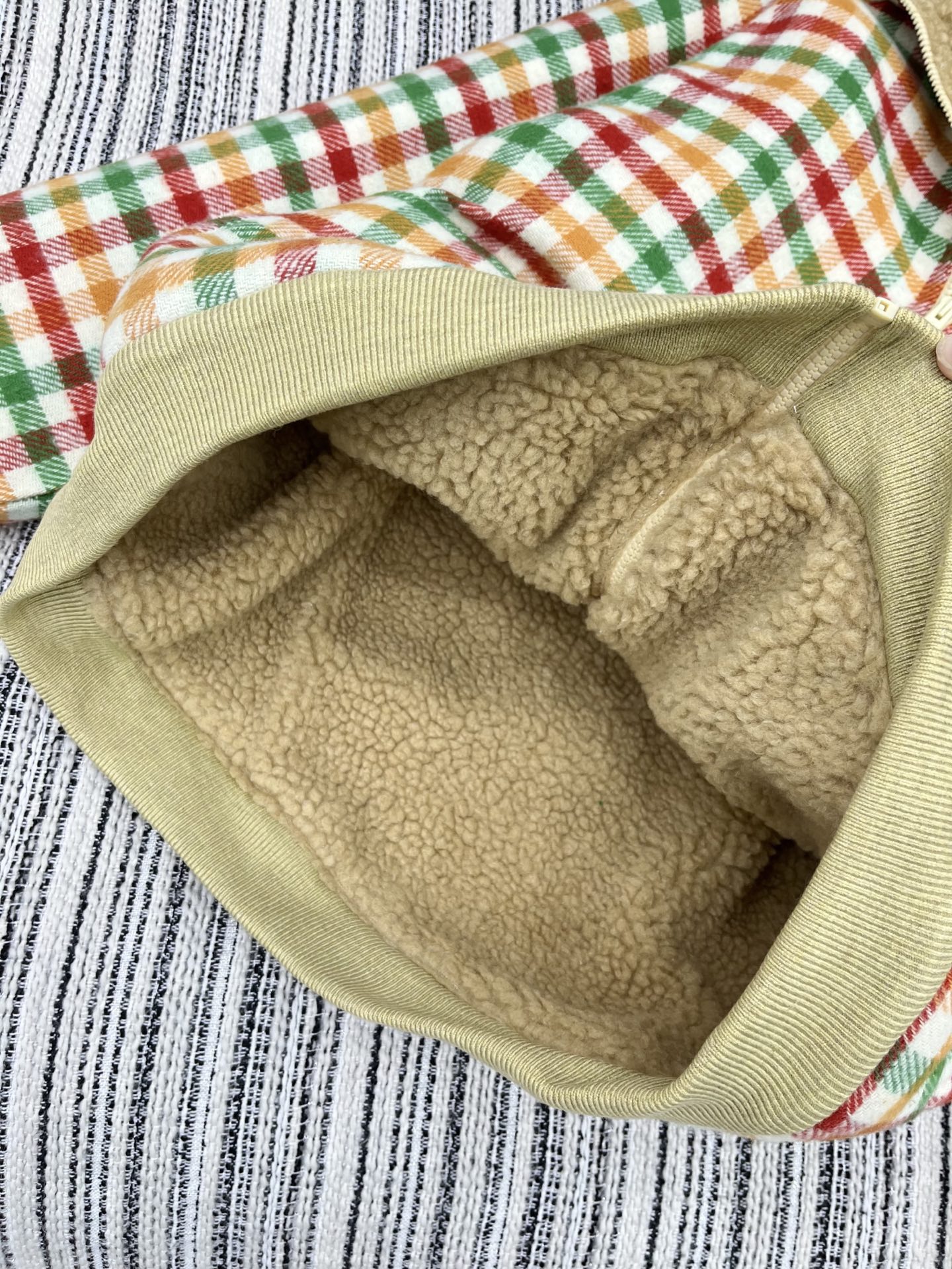 🛒𝐍𝐄𝐖 · 𝟐𝟎𝟐5/爆款现货【原版定制】Miu Mi*｜25秋冬新品 字母徽标泰迪绒内里翻领拉链夹克