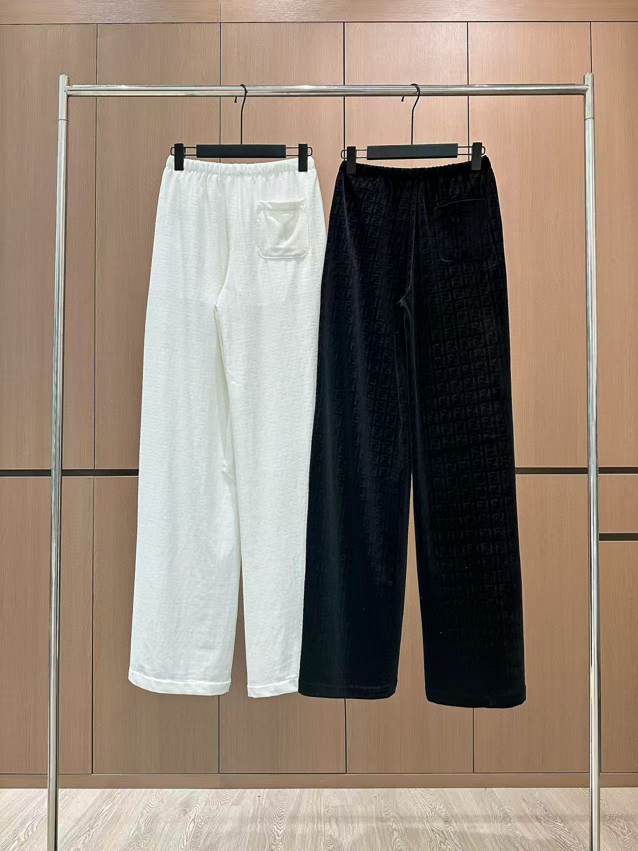 🛒𝐍𝐄𝐖 · 𝟐𝟎𝟐5/爆款现货设计师 原创｜FF字母松紧腰头休闲裤高品质面料质感柔软细腻舒适。气质百搭