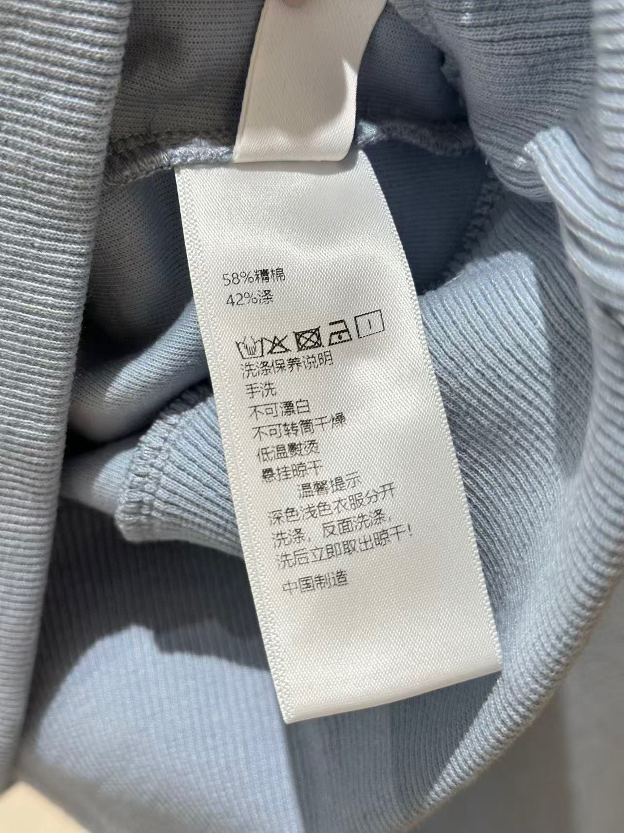 🛒𝐍𝐄𝐖 · 𝟐𝟎𝟐5/爆款现货设计师 原创｜半拉链休闲套装立领半拉链休闲卫衣，搭配阔腿休闲裤，定制面料