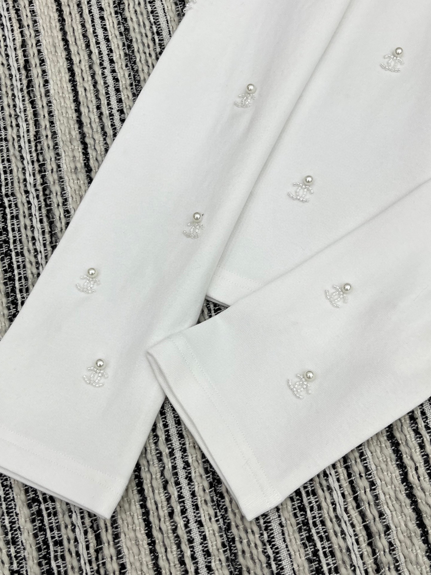 🛒𝐍𝐄𝐖 · 𝟐𝟎𝟐5/爆款现货原单品质 Chan*｜2025中古新款高弹力打底衫云感舒适系列！上身的触