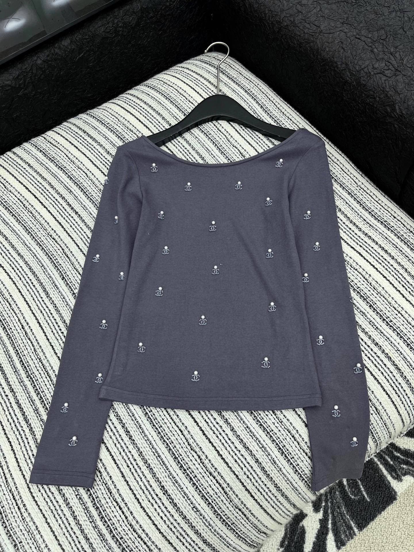 🛒𝐍𝐄𝐖 · 𝟐𝟎𝟐5/爆款现货原单品质 Chan*｜2025新款高弹力打底衫云感舒适系列！上身的触感谁