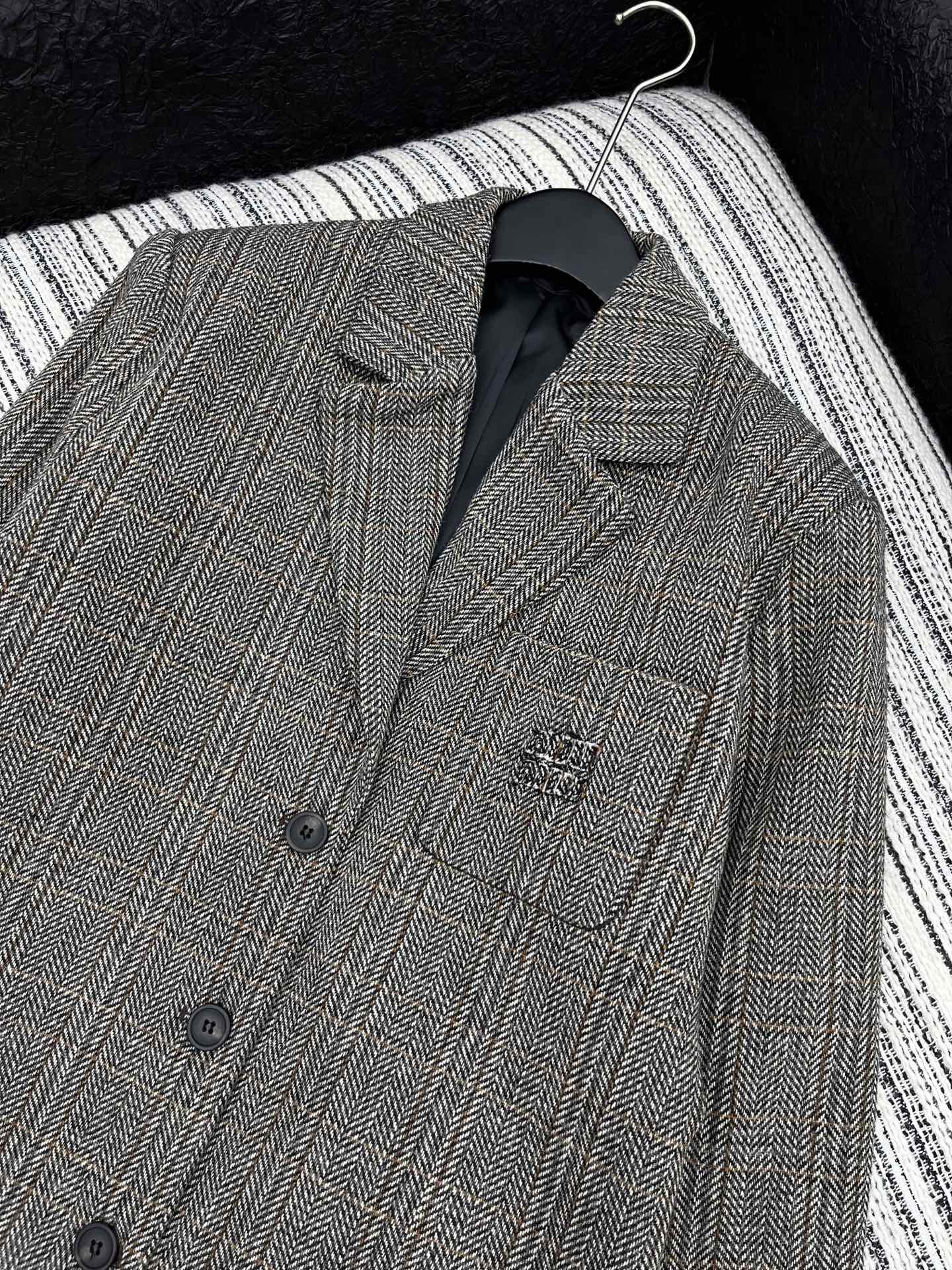 🛒𝐍𝐄𝐖 · 𝟐𝟎𝟐5/爆款现货原单品质 Miu Mi*｜25新款羊毛西装外套爆单系列款 气质女神必入常