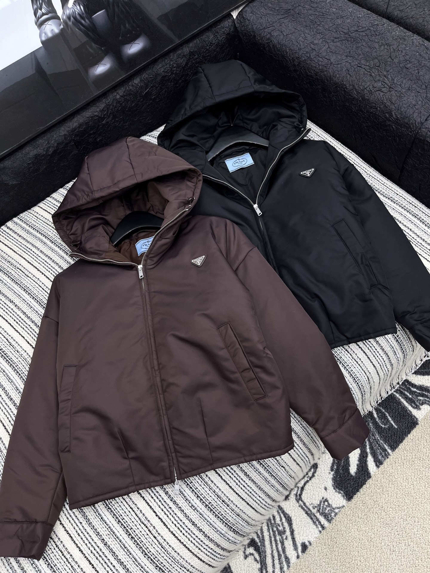 🛒𝐍𝐄𝐖 · 𝟐𝟎𝟐5/爆款现货原单品质 Prad*｜2025新品再生尼龙棉服夹克外套定制YB进口环保再