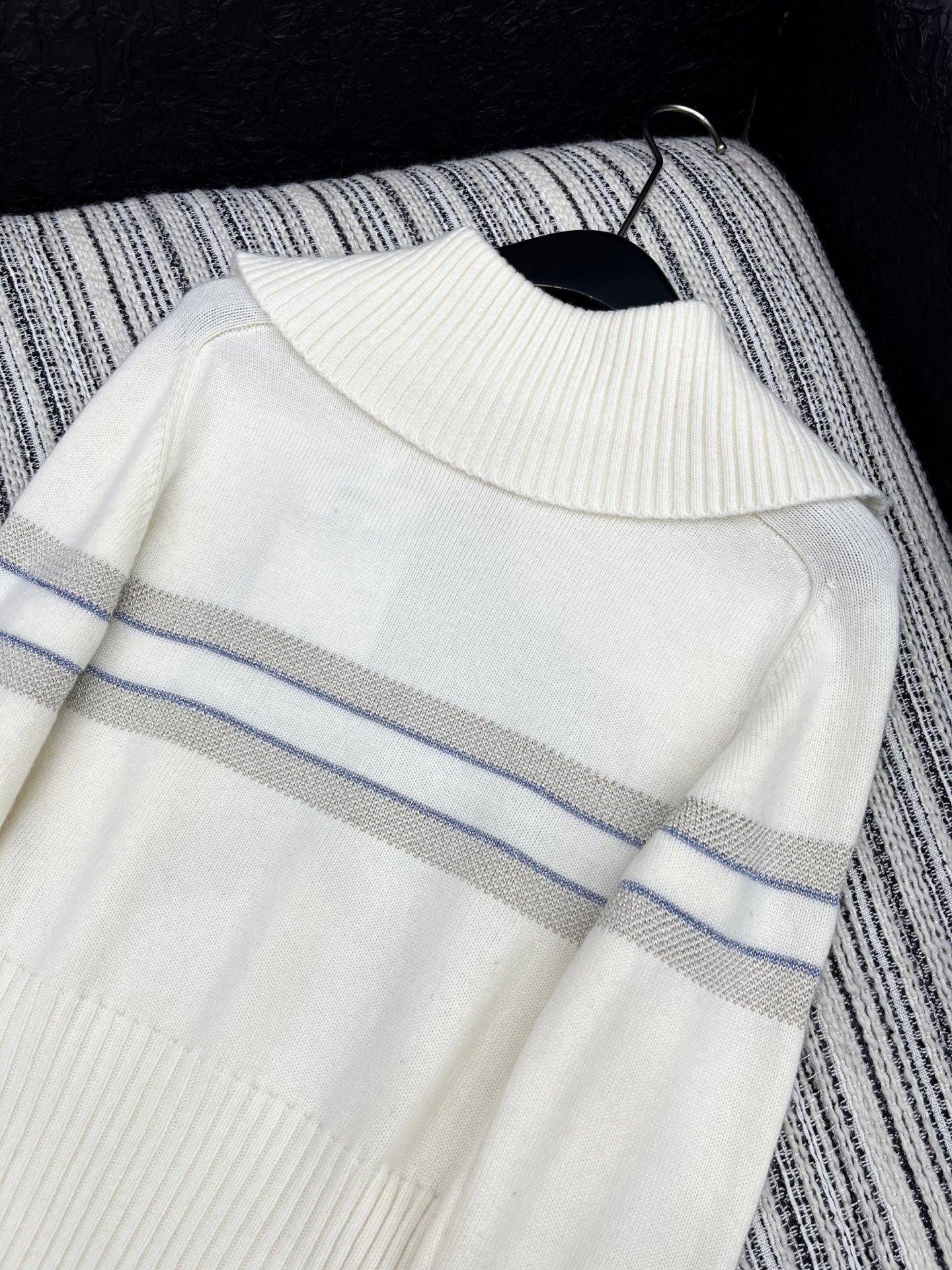 🛒𝐍𝐄𝐖 · 𝟐𝟎𝟐5/爆款现货原单品质 Dio*｜25新品刺绣针织衫精致常规版型上身巨显瘦！定制重工工