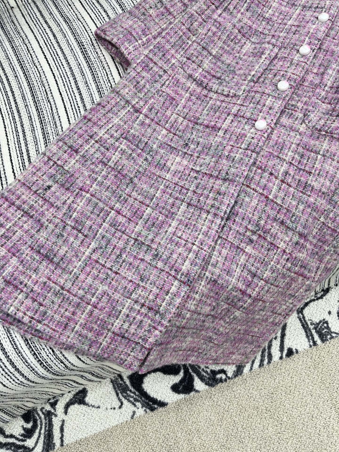 🛒𝐍𝐄𝐖 · 𝟐𝟎𝟐5/爆款现货【原版定制】Chan*｜2025新品编织粗花呢翻领格纹长款外套定制YB进