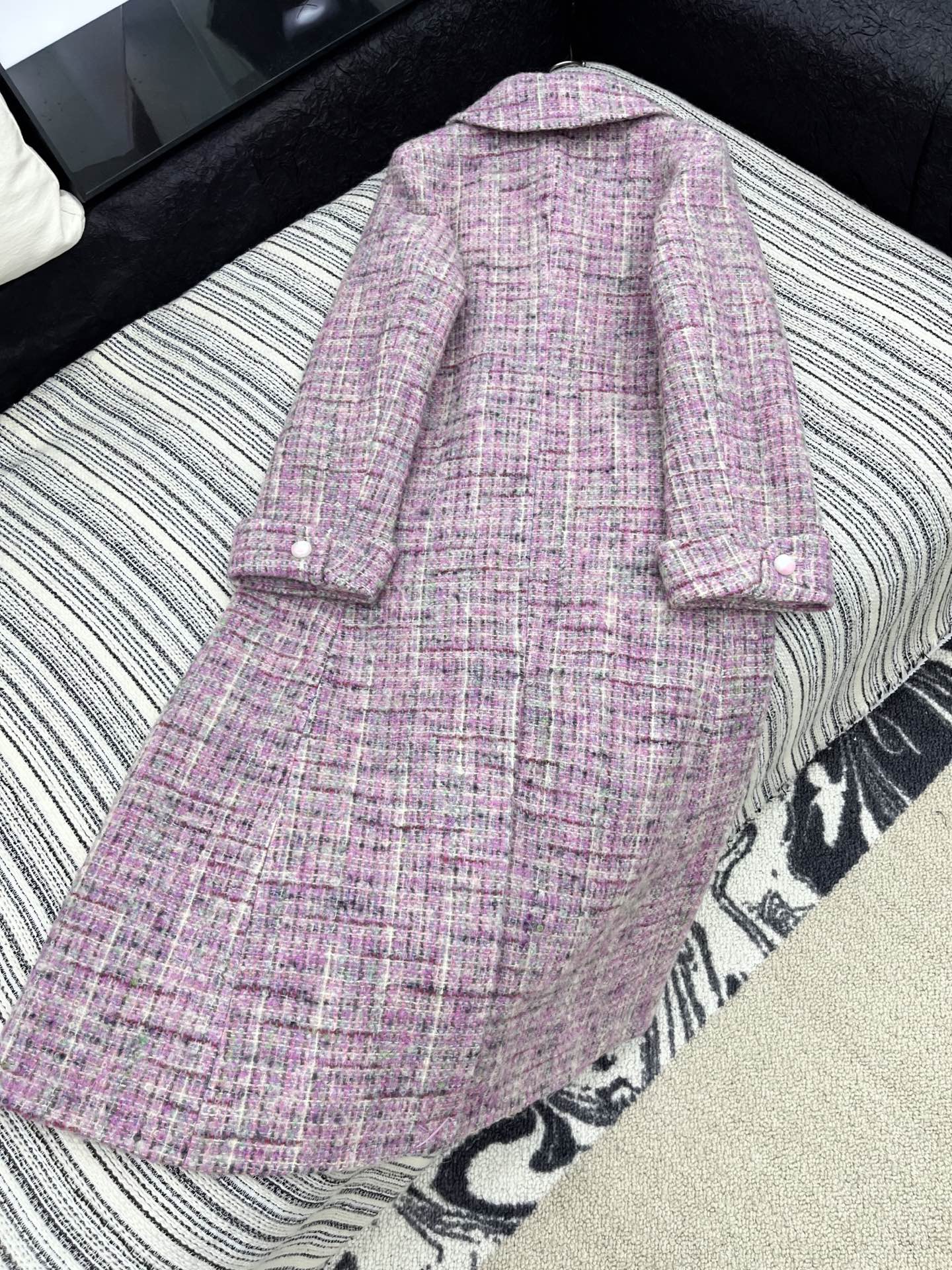 🛒𝐍𝐄𝐖 · 𝟐𝟎𝟐5/爆款现货【原版定制】Chan*｜2025新品编织粗花呢翻领格纹长款外套定制YB进