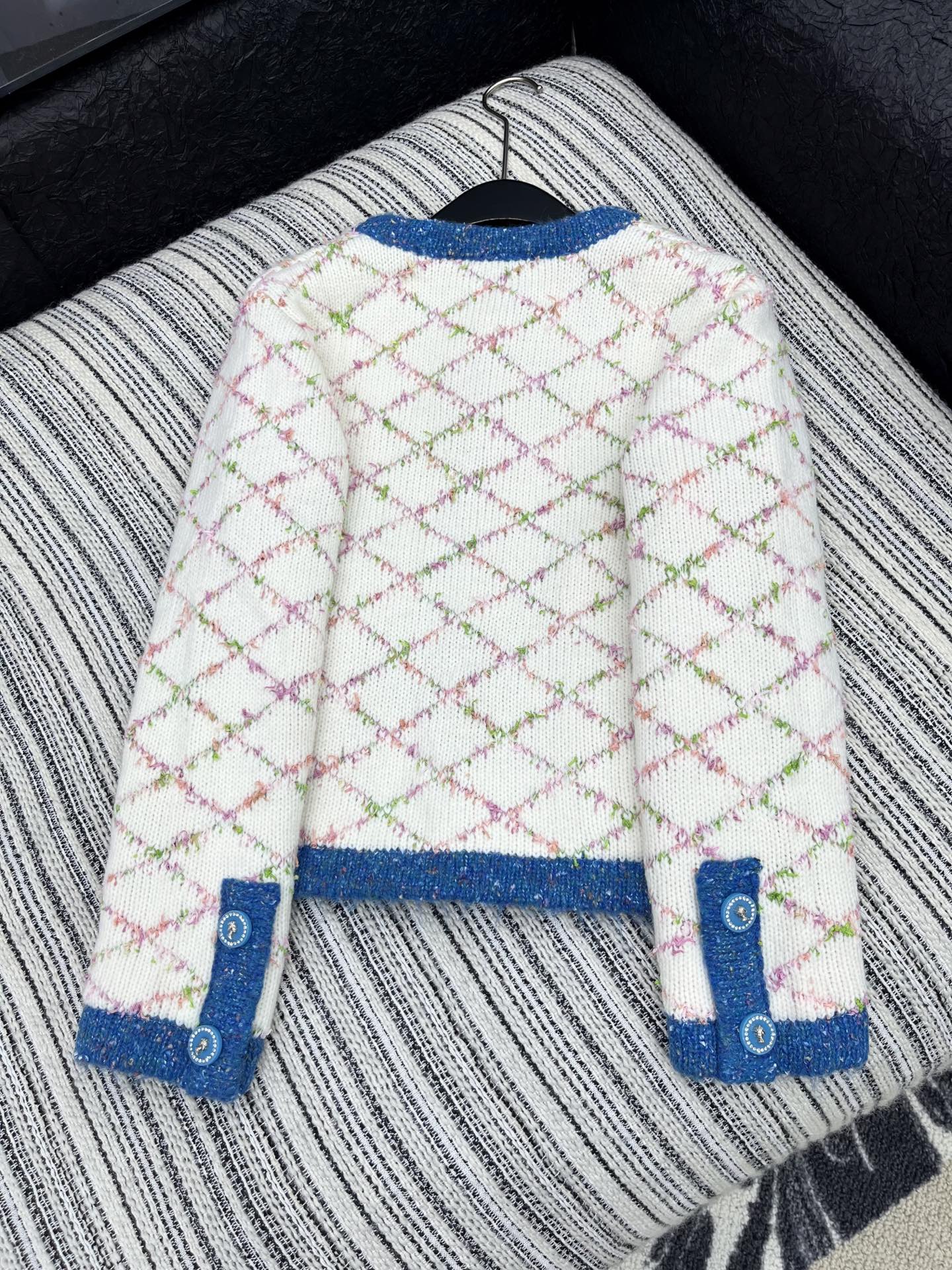 🛒𝐍𝐄𝐖 · 𝟐𝟎𝟐5/爆款现货原单品质 Chan*｜25中古系列重工撞色圆领外套【复合内衬】独家订制小