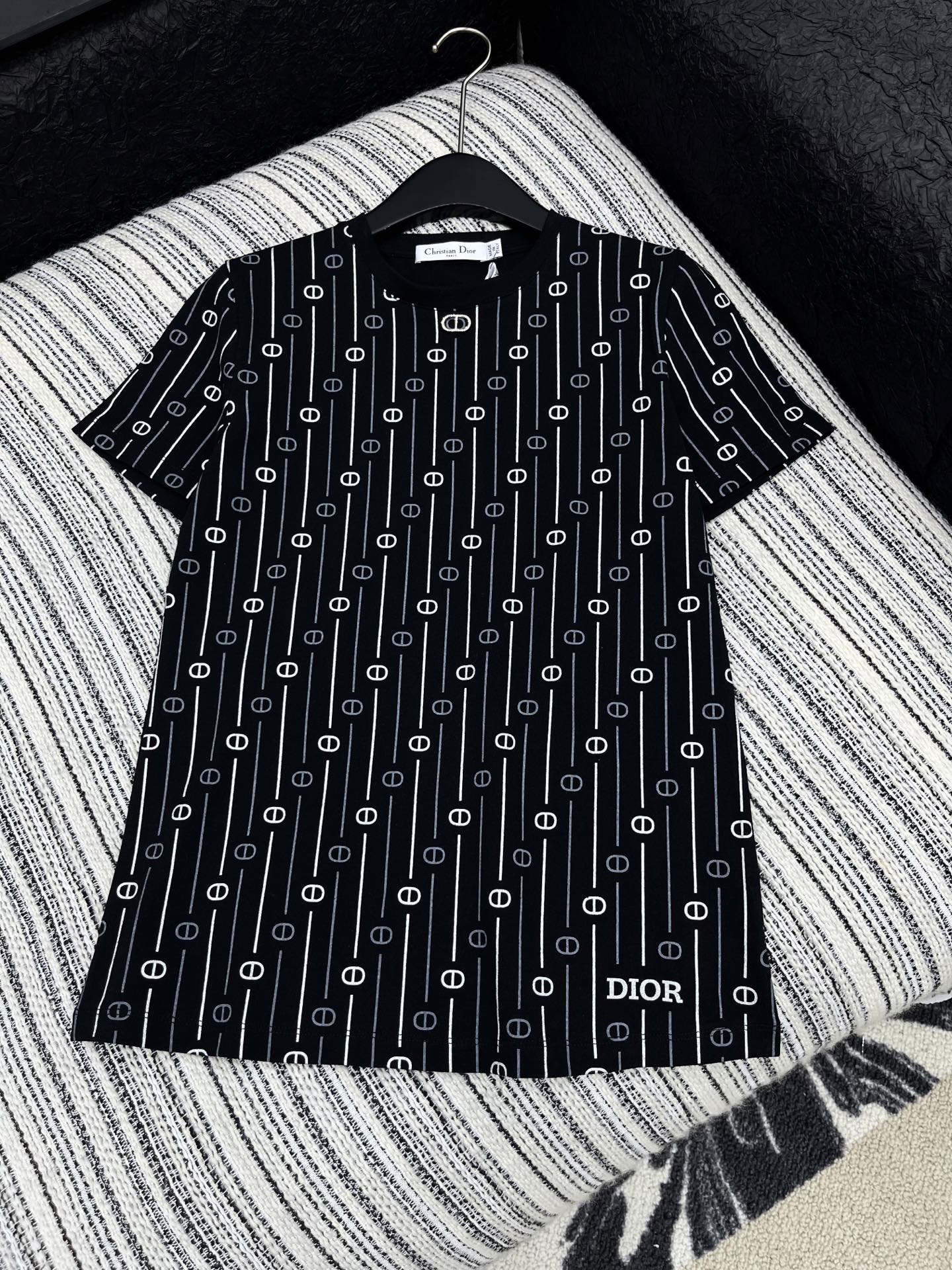 🛒𝐍𝐄𝐖 · 𝟐𝟎𝟐5/爆款现货原单品质 Dio*｜2025满印短袖T恤 上身的触感谁穿谁知道的舒服！精