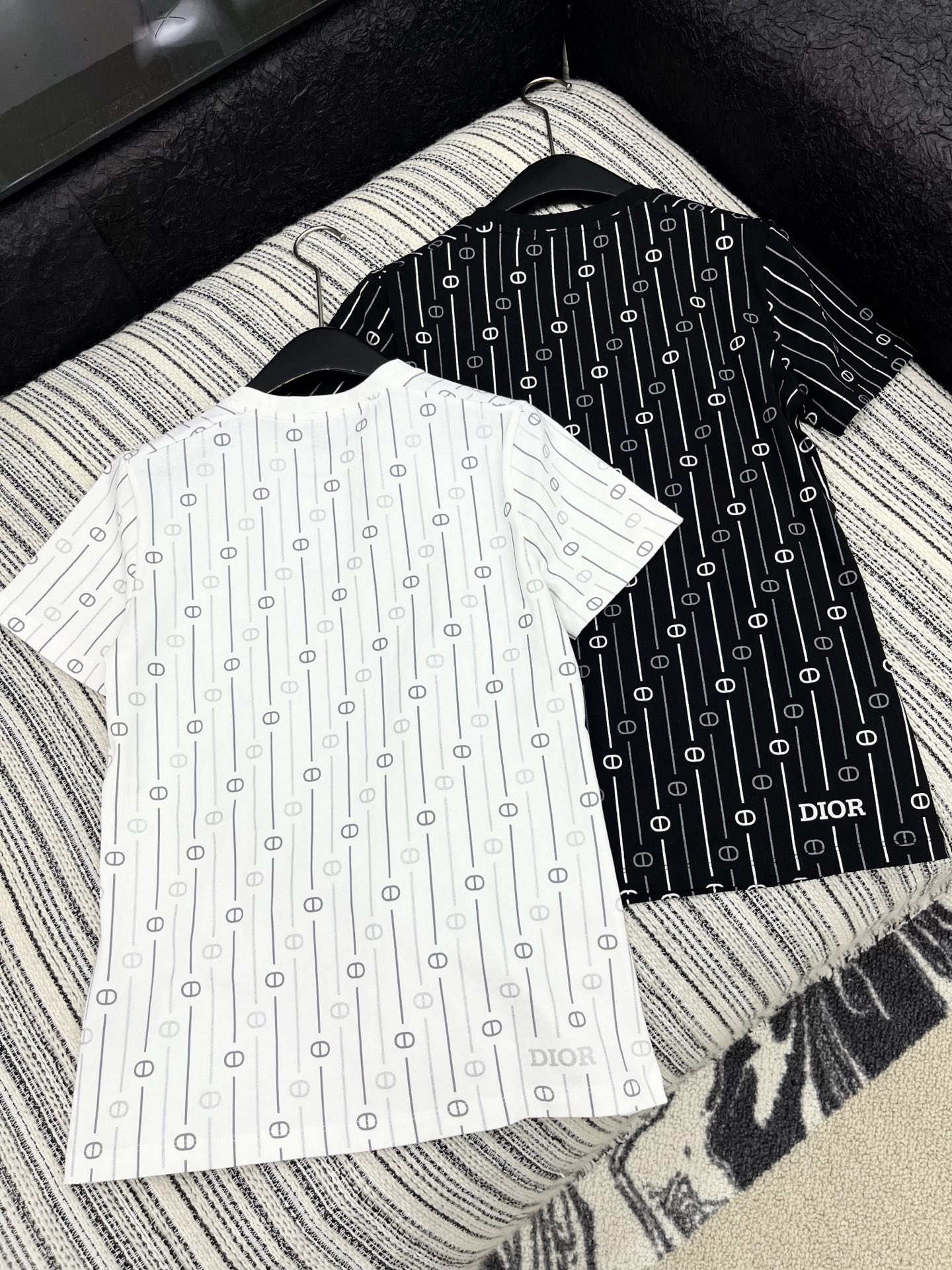 🛒𝐍𝐄𝐖 · 𝟐𝟎𝟐5/爆款现货原单品质 Dio*｜2025满印短袖T恤 上身的触感谁穿谁知道的舒服！精