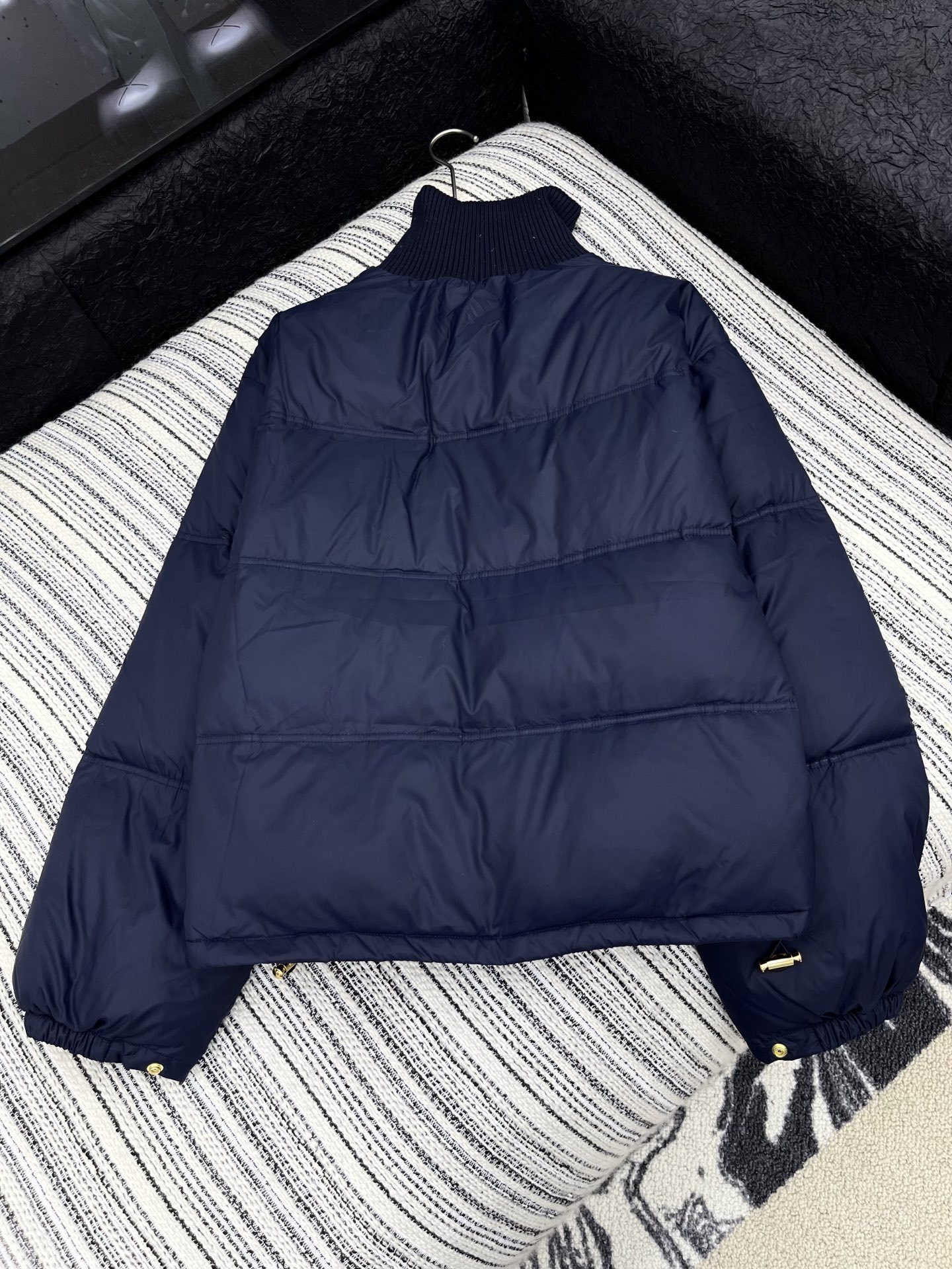 🛒𝐍𝐄𝐖 · 𝟐𝟎𝟐5/爆款现货【原版定制】Celin*|25秋冬撞色针织立领羽绒服外套代购爆款本季超好
