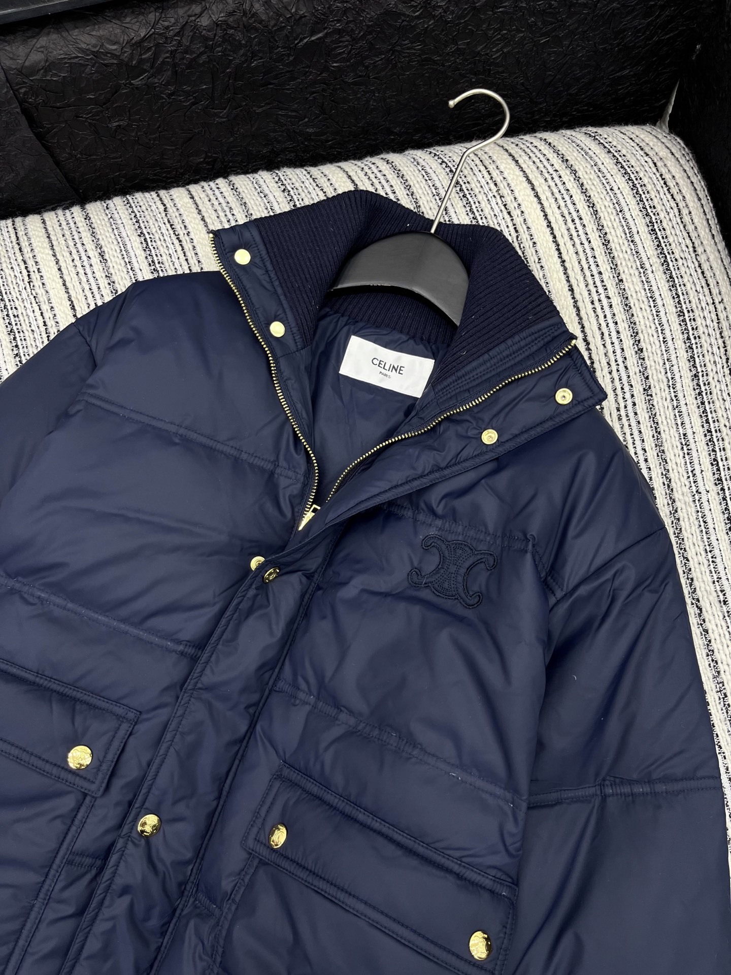🛒𝐍𝐄𝐖 · 𝟐𝟎𝟐5/爆款现货【原版定制】Celin*|25秋冬撞色针织立领羽绒服外套代购爆款本季超好