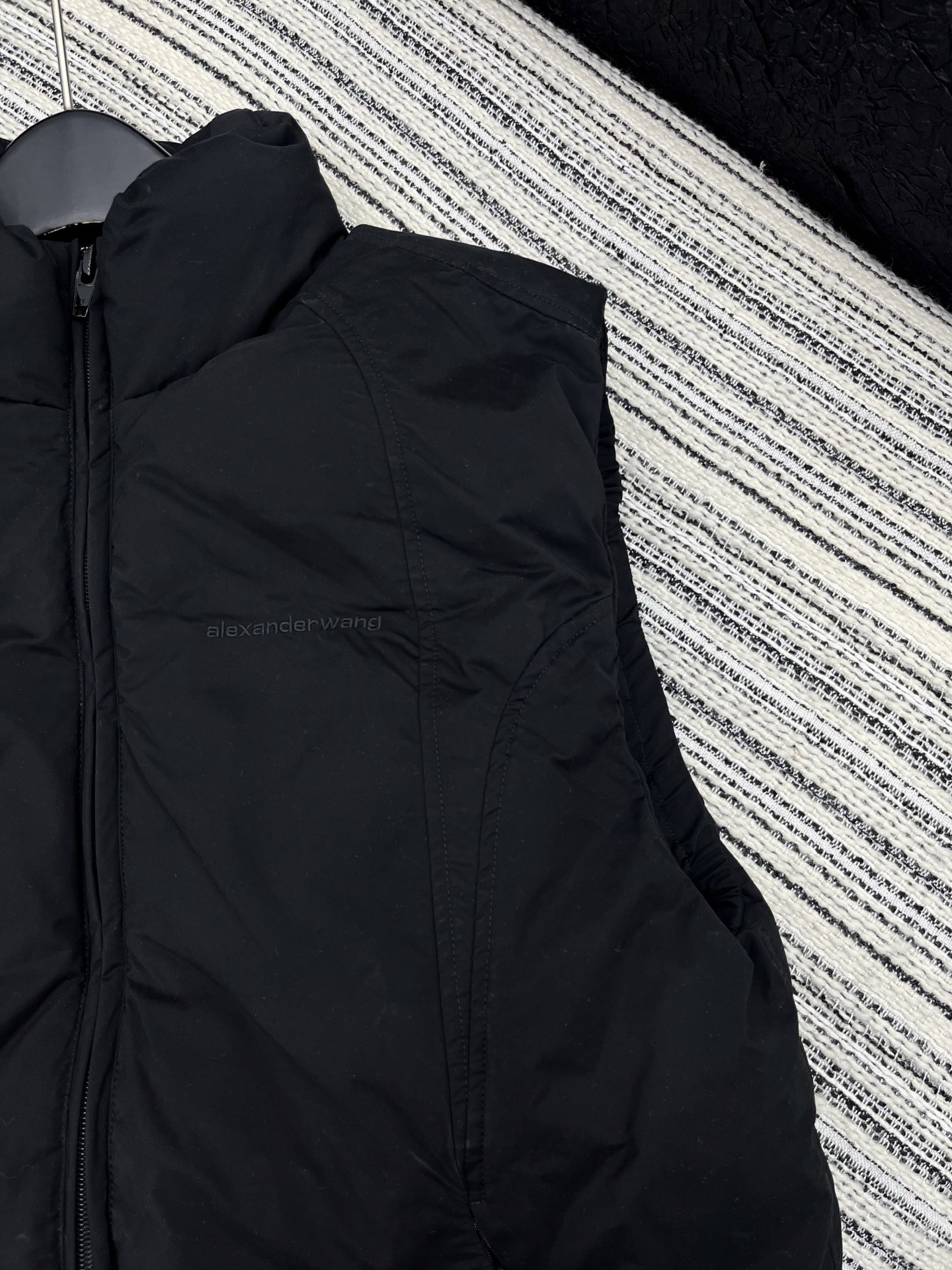 🛒𝐍𝐄𝐖 · 𝟐𝟎𝟐5/爆款现货【原版定制】Alex*｜25秋冬立领羽绒马甲外套代购爆款 非常使用经典的