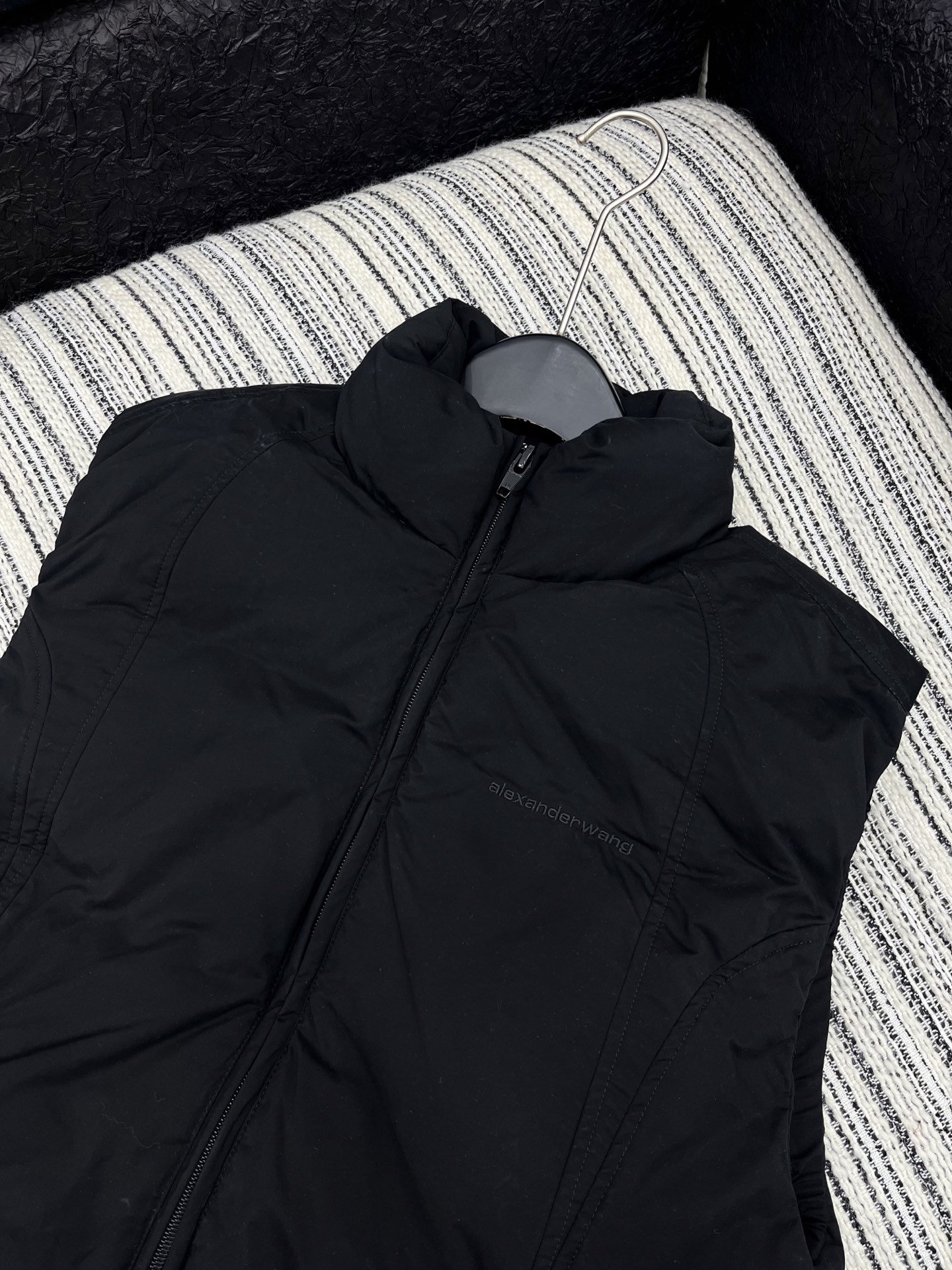 🛒𝐍𝐄𝐖 · 𝟐𝟎𝟐5/爆款现货【原版定制】Alex*｜25秋冬立领羽绒马甲外套代购爆款 非常使用经典的