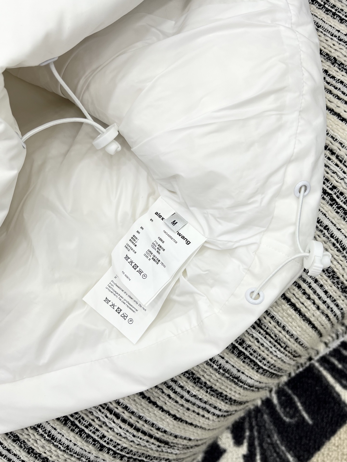 🛒𝐍𝐄𝐖 · 𝟐𝟎𝟐5/爆款现货【原版定制】Alex*｜25秋冬立领羽绒马甲外套代购爆款 非常使用经典的