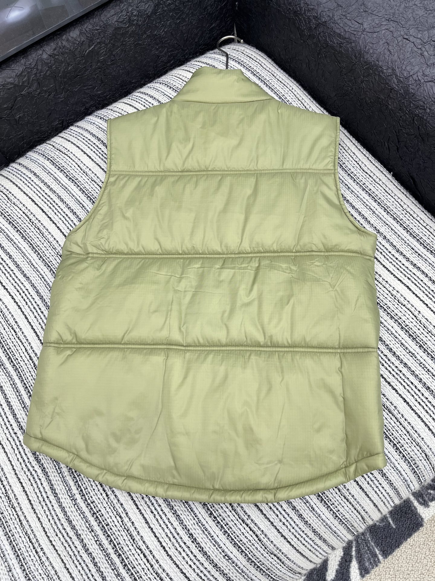 🛒𝐍𝐄𝐖 · 𝟐𝟎𝟐5/爆款现货【原版定制】Celin*｜25秋冬立领羽绒马甲外套代购爆款本季超好看的一