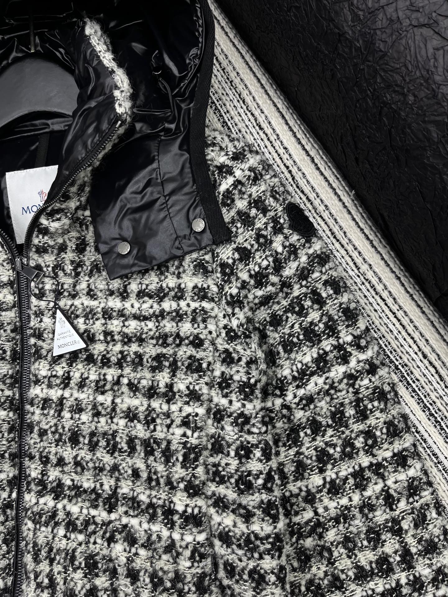 🛒𝐍𝐄𝐖 · 𝟐𝟎𝟐5/爆款现货【原版订制】Mon*｜25秋冬新品可拆卸带帽粗花呢拼接羽绒服外套面包服设