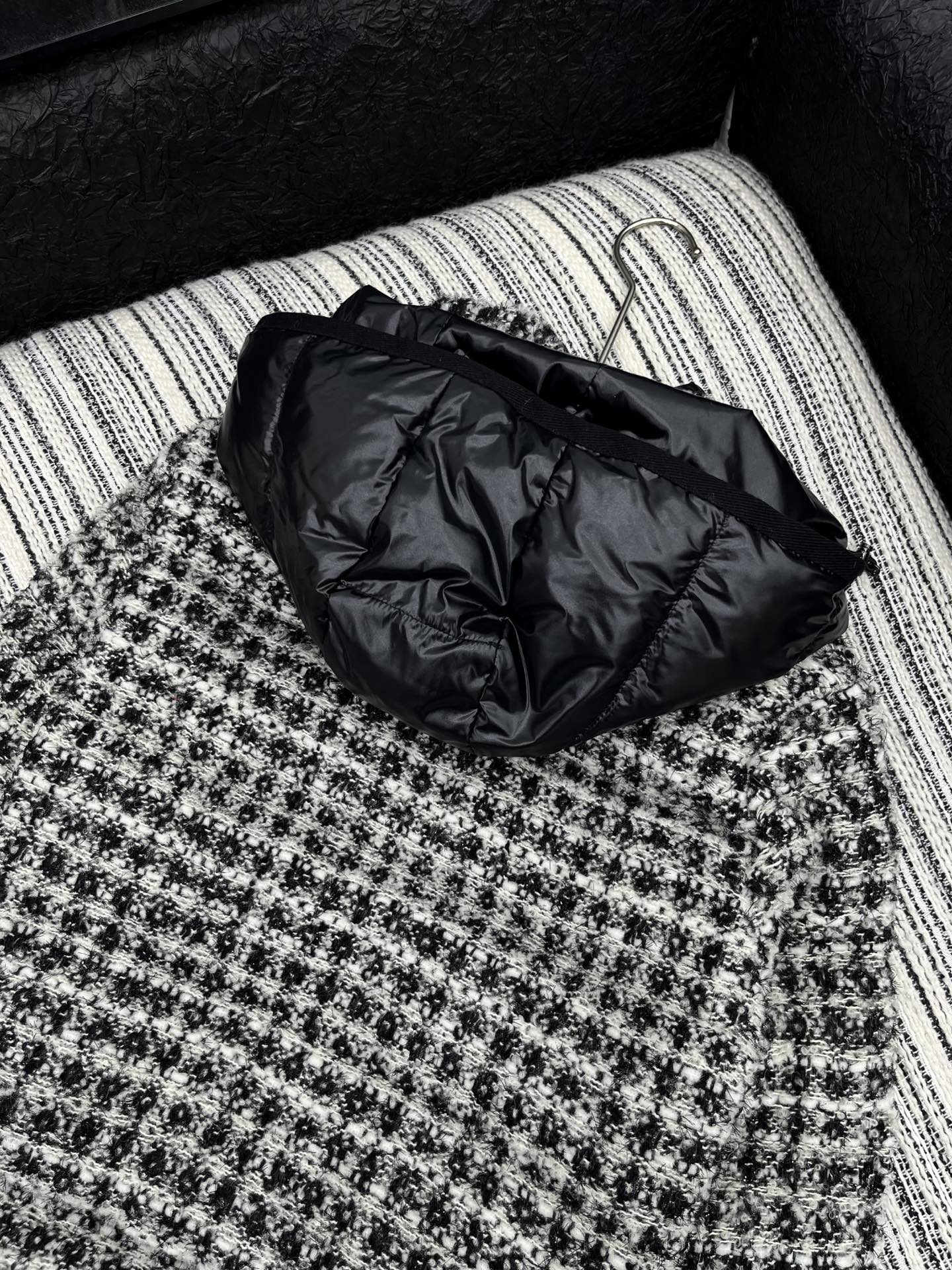 🛒𝐍𝐄𝐖 · 𝟐𝟎𝟐5/爆款现货【原版订制】Mon*｜25秋冬新品可拆卸带帽粗花呢拼接羽绒服外套面包服设