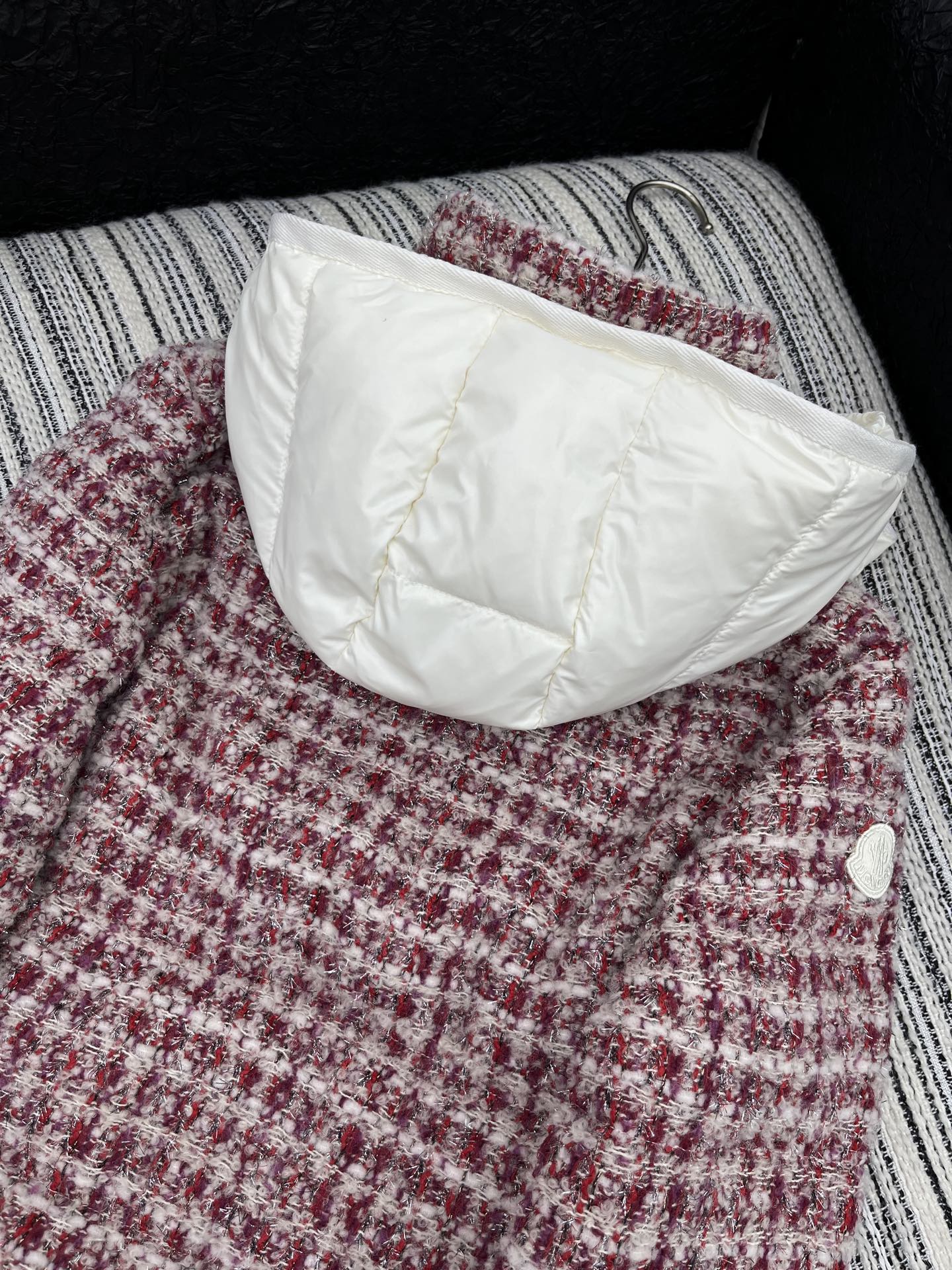 🛒𝐍𝐄𝐖 · 𝟐𝟎𝟐5/爆款现货【原版订制】Mon*｜25秋冬新品可拆卸带帽粗花呢拼接羽绒服外套面包服设