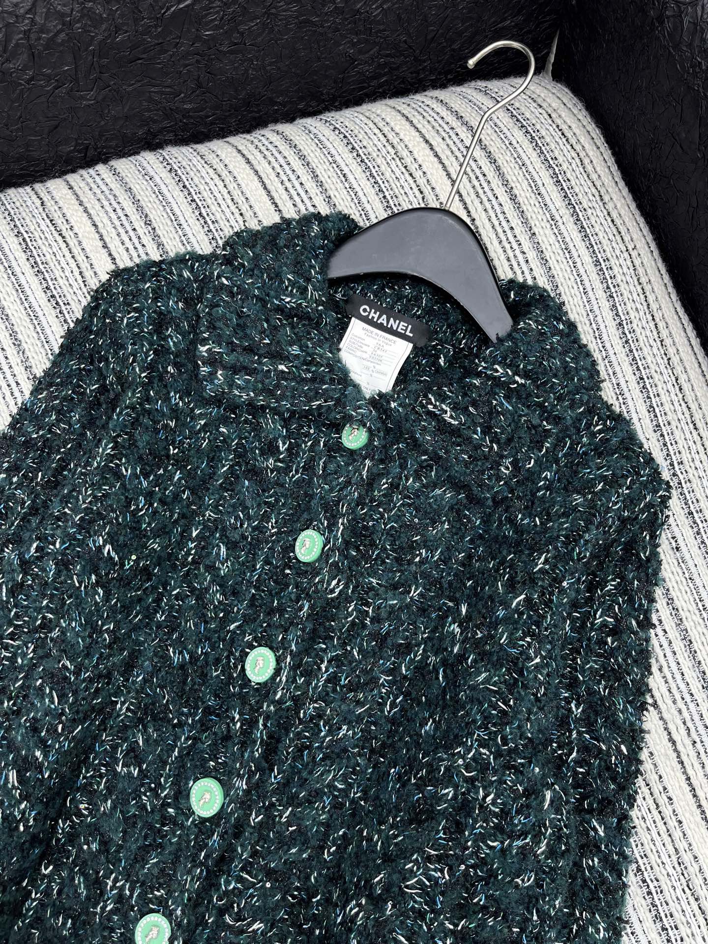 🛒𝐍𝐄𝐖 · 𝟐𝟎𝟐5/爆款现货原单品质 Chan*｜25中古系列重工手工宝石扣翻领外套独家订制纱线 ，